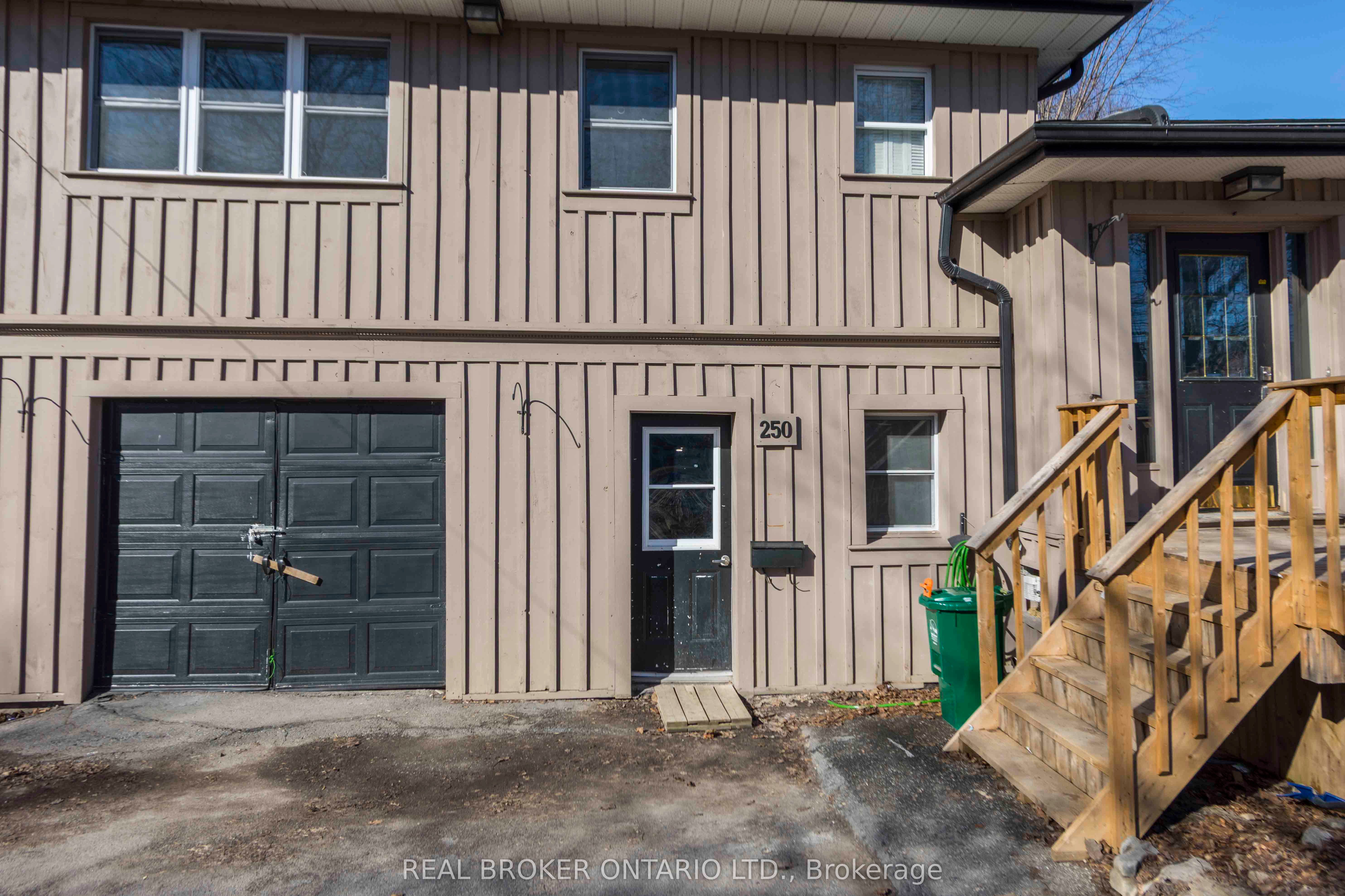 250 Macdonald Avenue, Belleville, ON K8N 3Y9 photo 3
