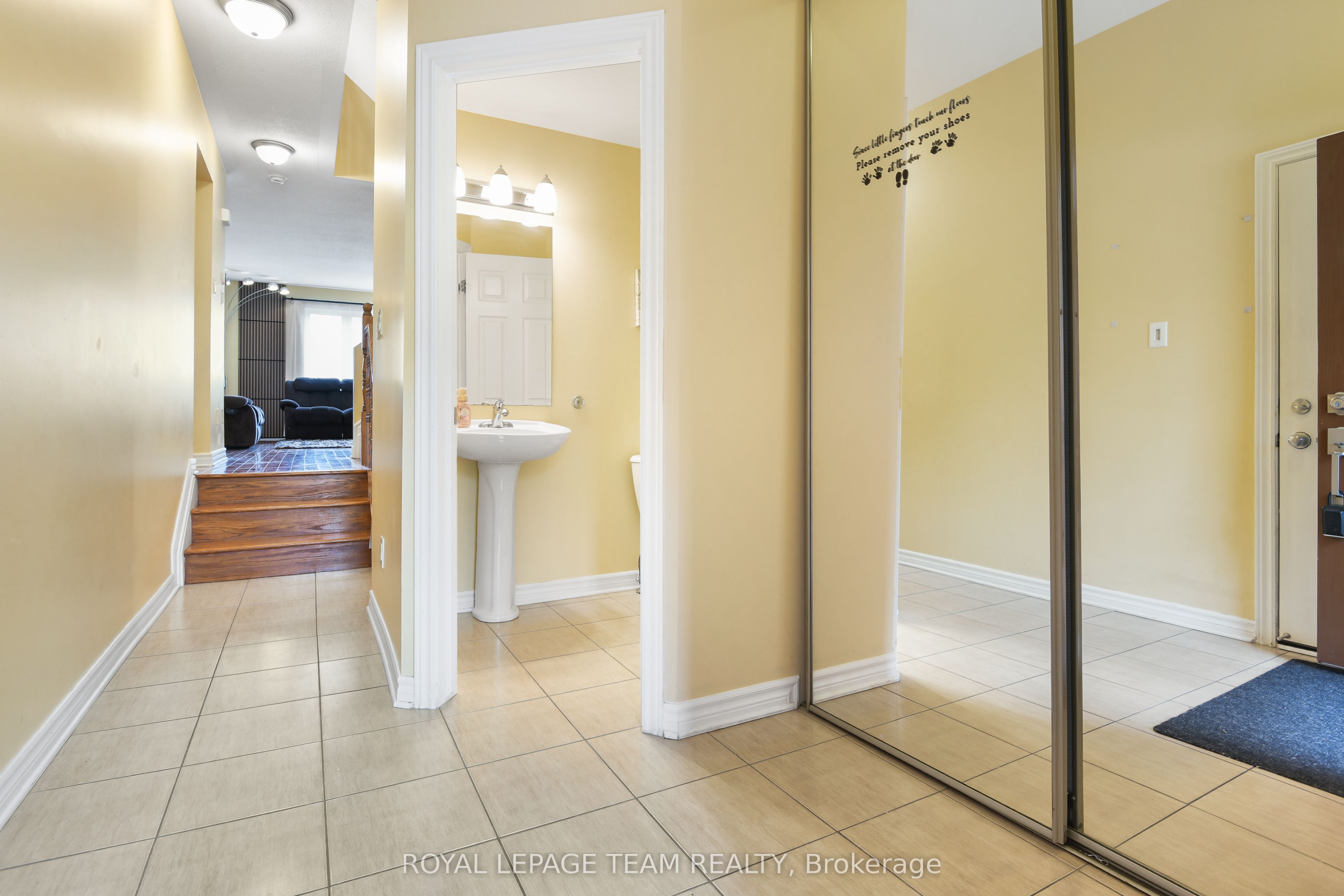 415 Galatina Way, Kanata, ON K2K 0E7 photo 3