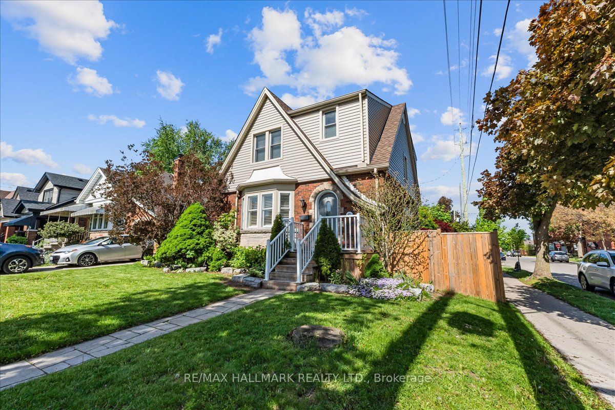 62 Tuxedo Avenue S, Hamilton, ON L8K 2R8 photo 2