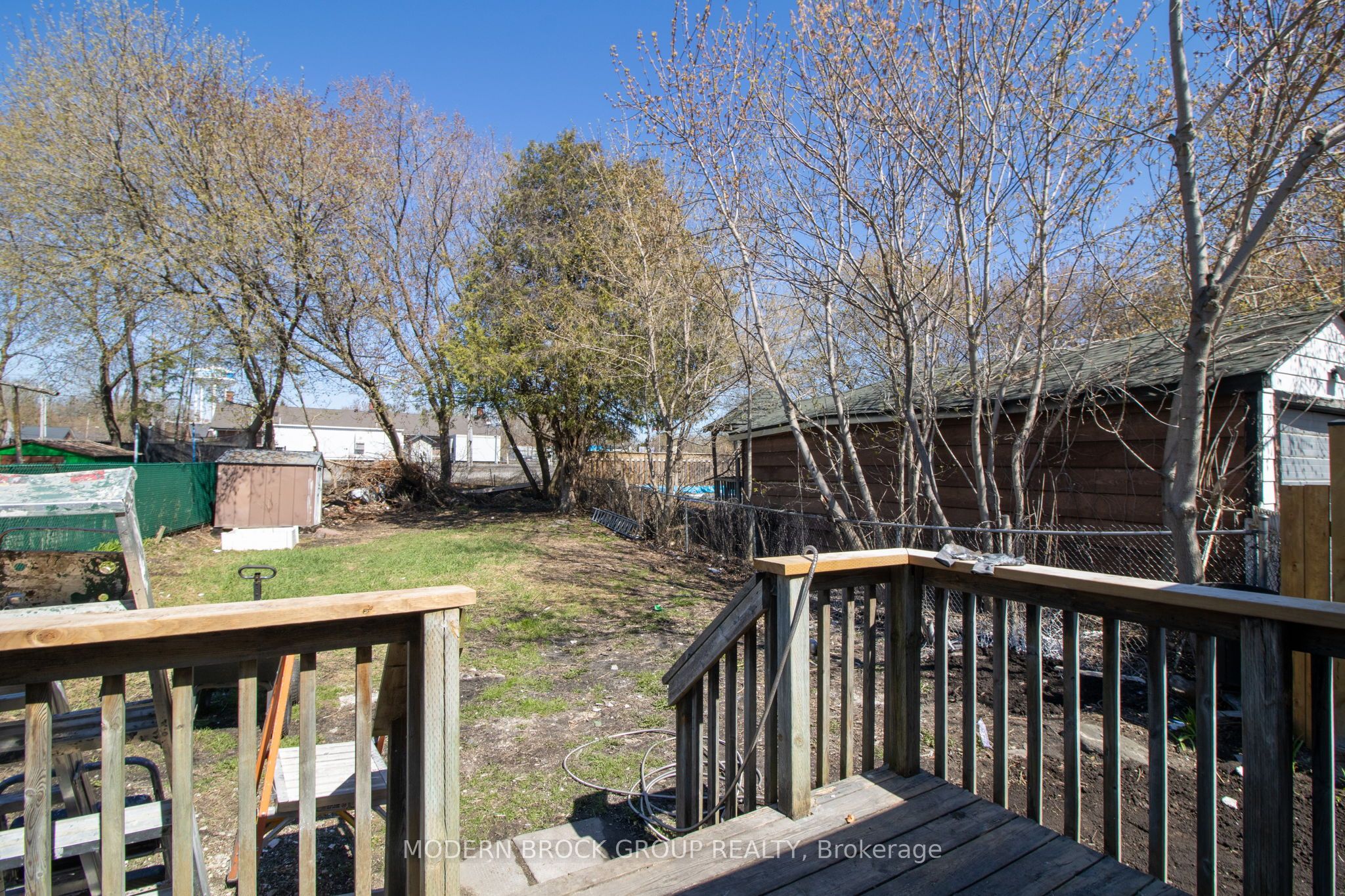 110 Brock Street, Brockville, ON K6V 4G1 photo 3