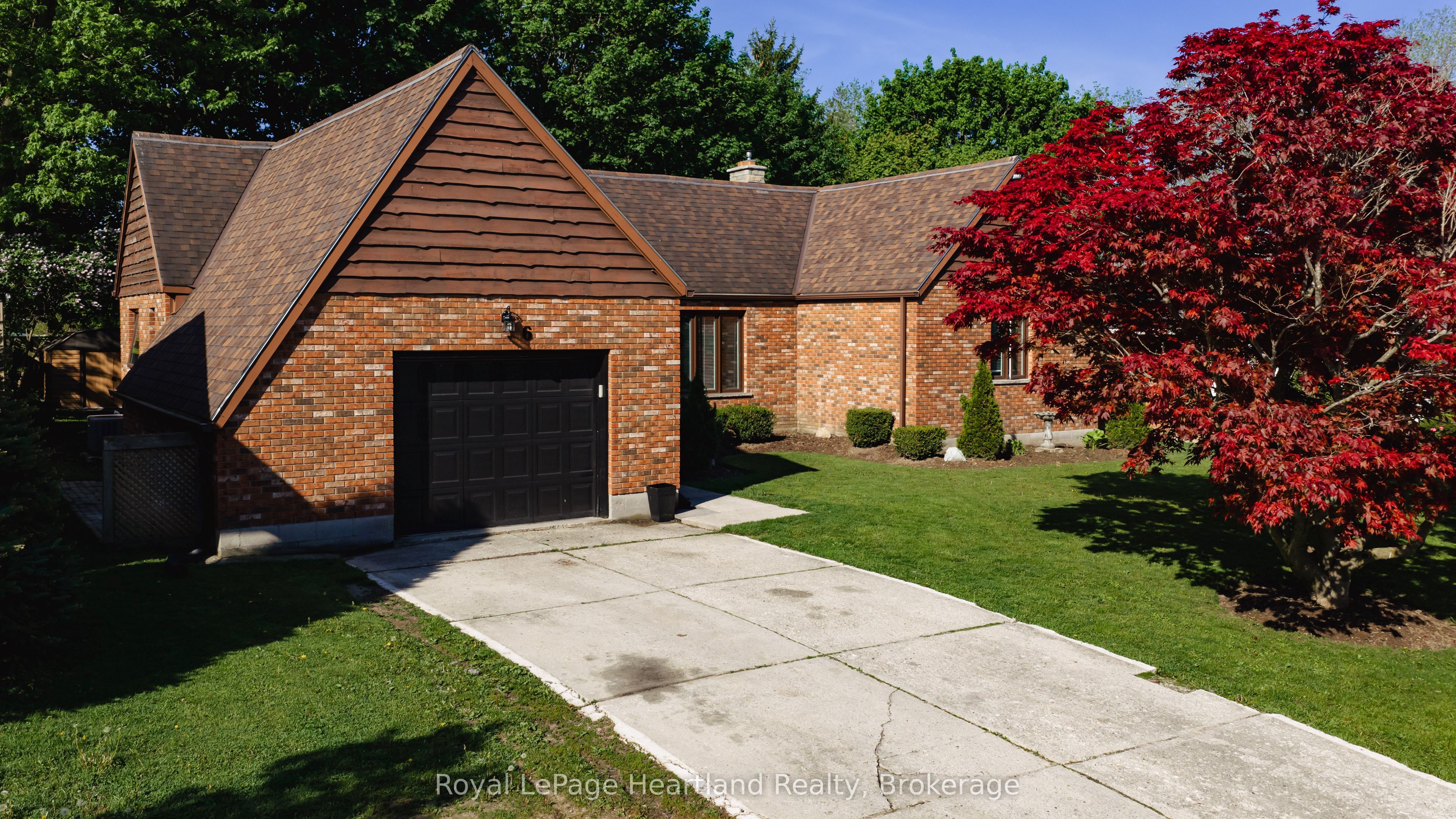 6 Alexander Street, Huron East, ON N0K 1W0 photo 2