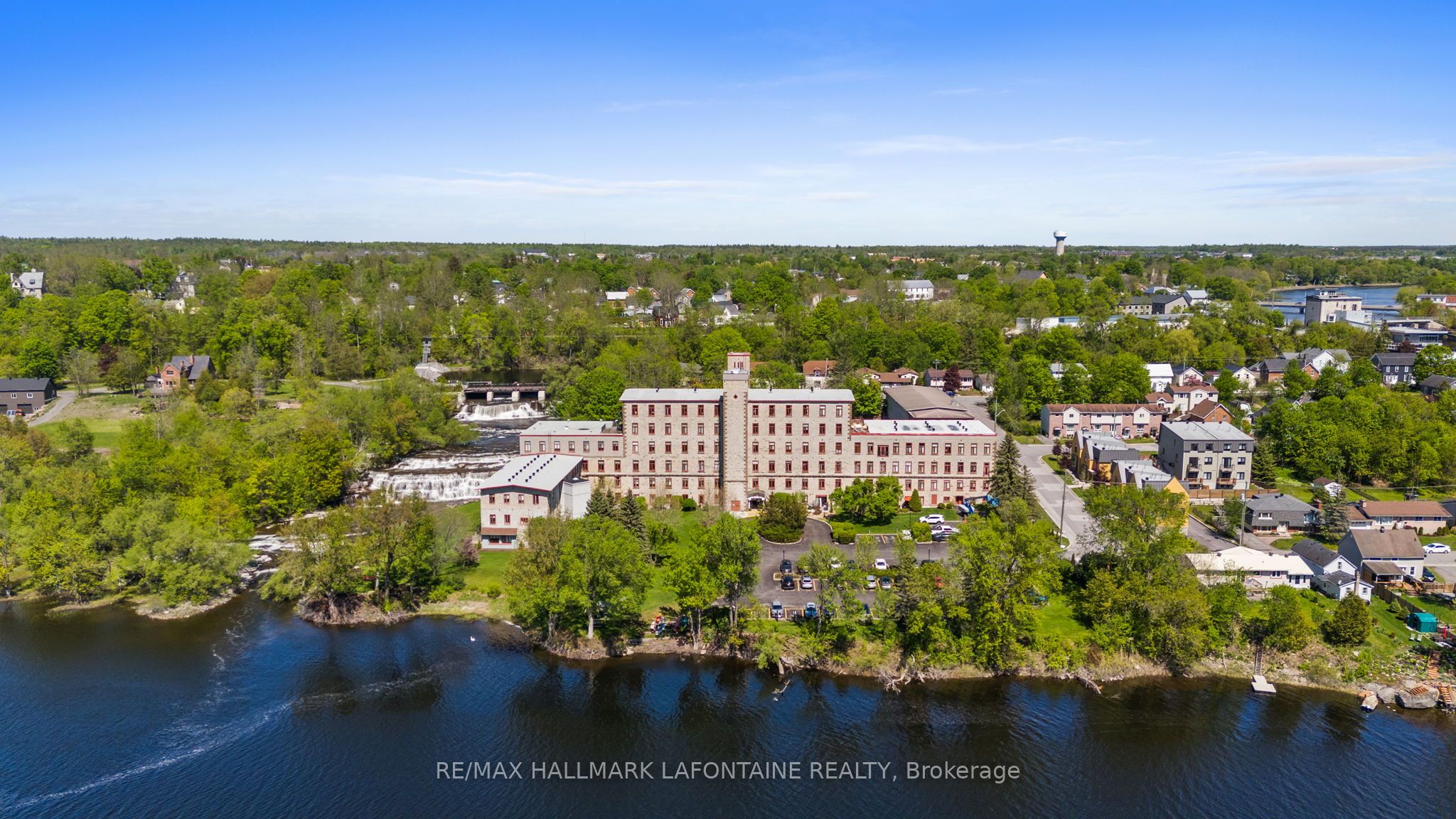 1 Rosamond Street E 107, Mississippi Mills, ON K0A 1A0