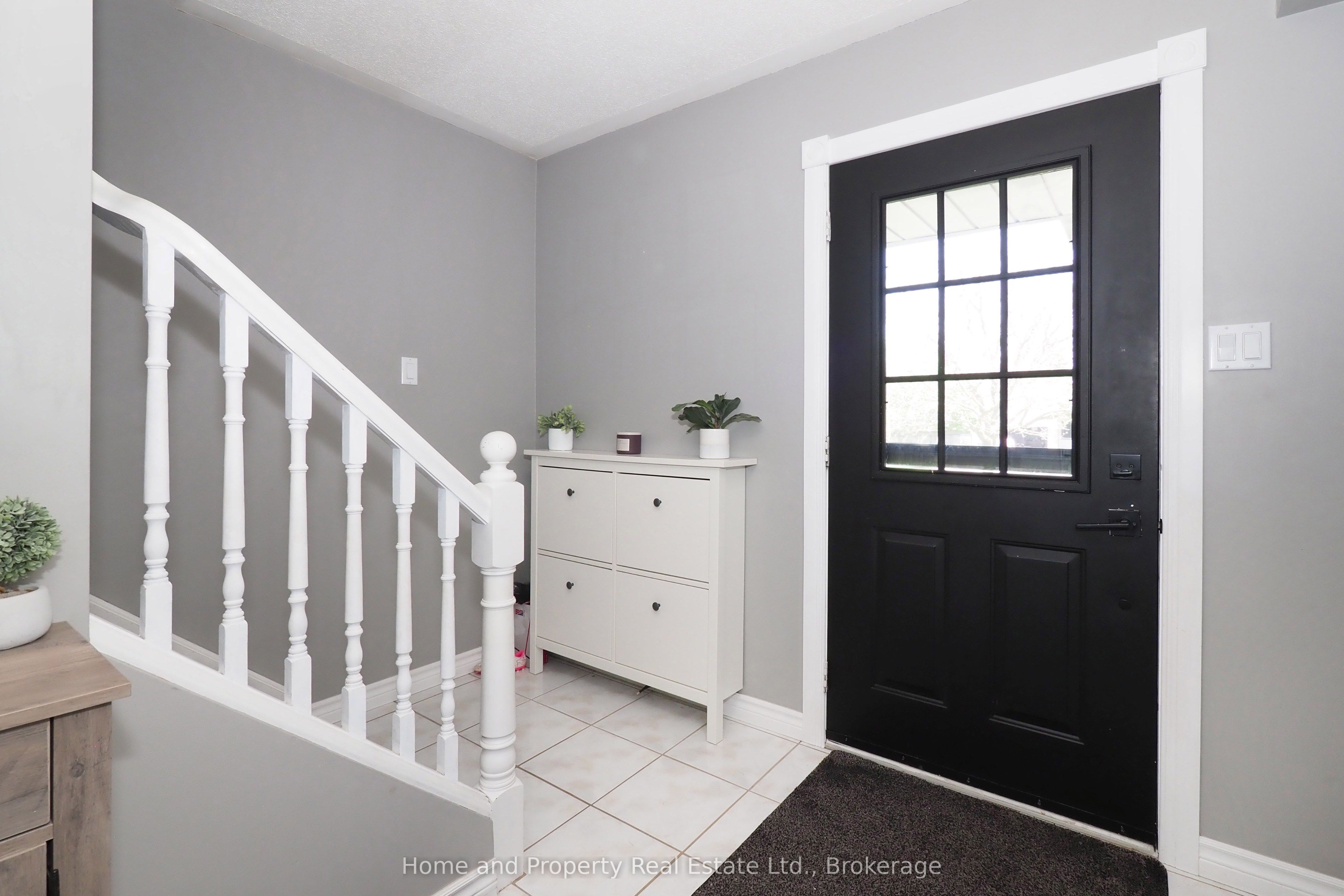 15 Dales Drive, Mapleton, ON N0G 1P0 photo 4