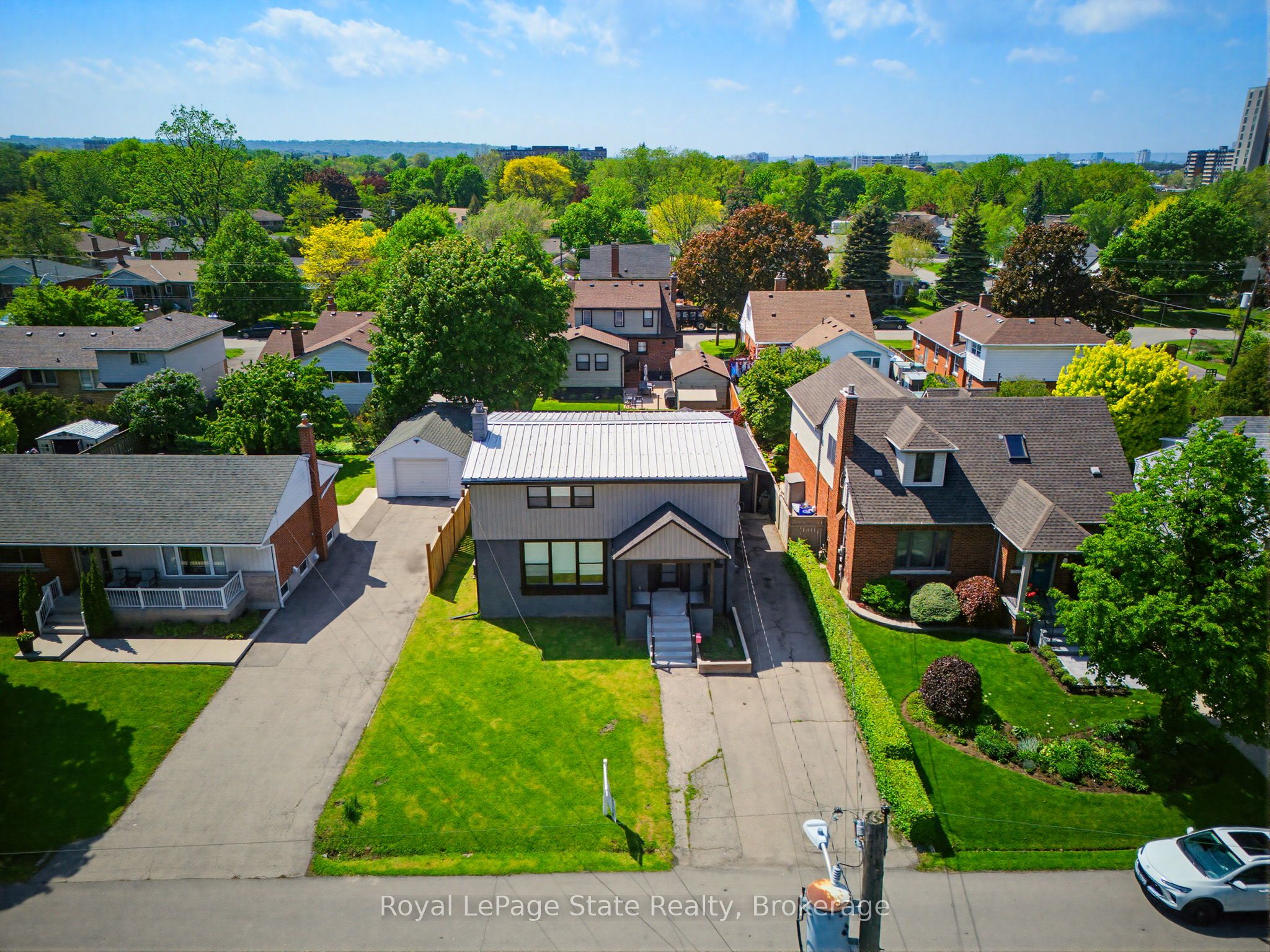91 First Street N, Hamilton, ON L8G 1Y2