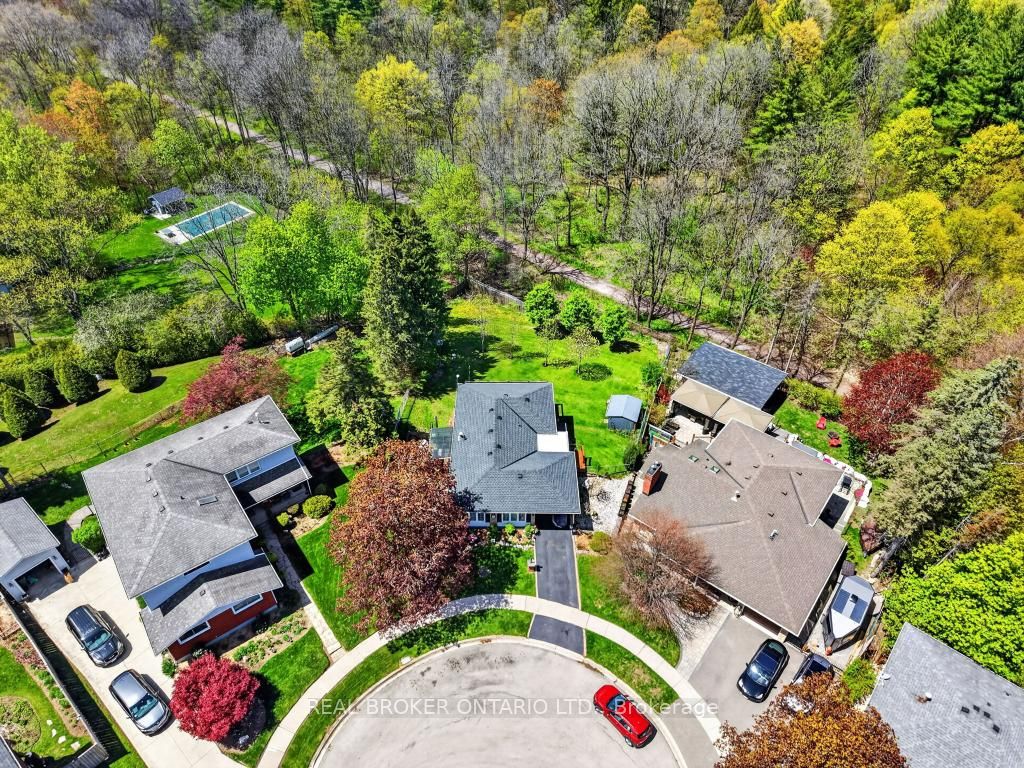 55 Sunrise Crescent, Hamilton, ON L9H 3S1 photo 2