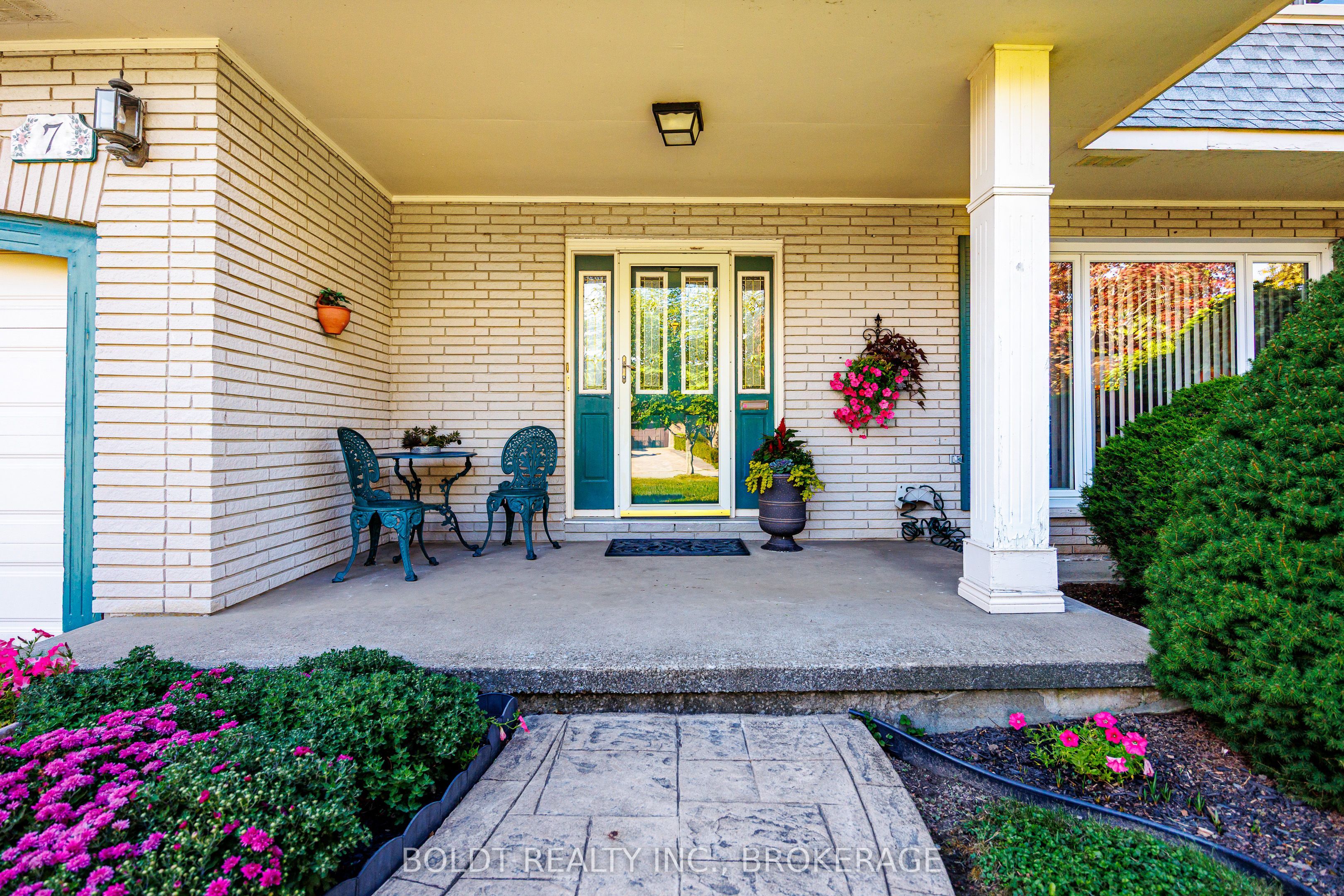 7 Mayholme Court, St. Catharines, ON L2N 4C1 photo 4