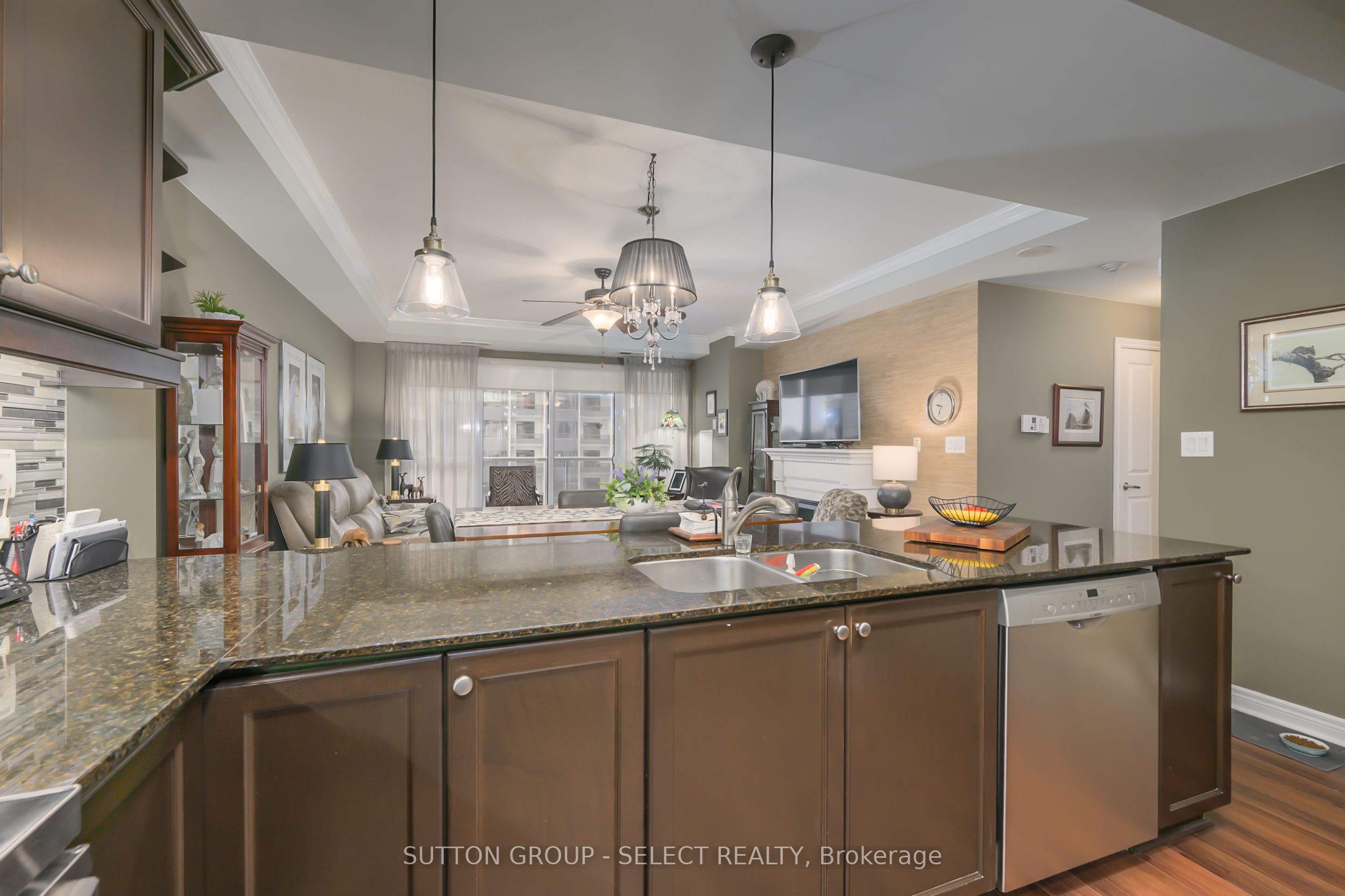 1030 Coronation Drive 812, London North, ON N6G 0G5 photo 5