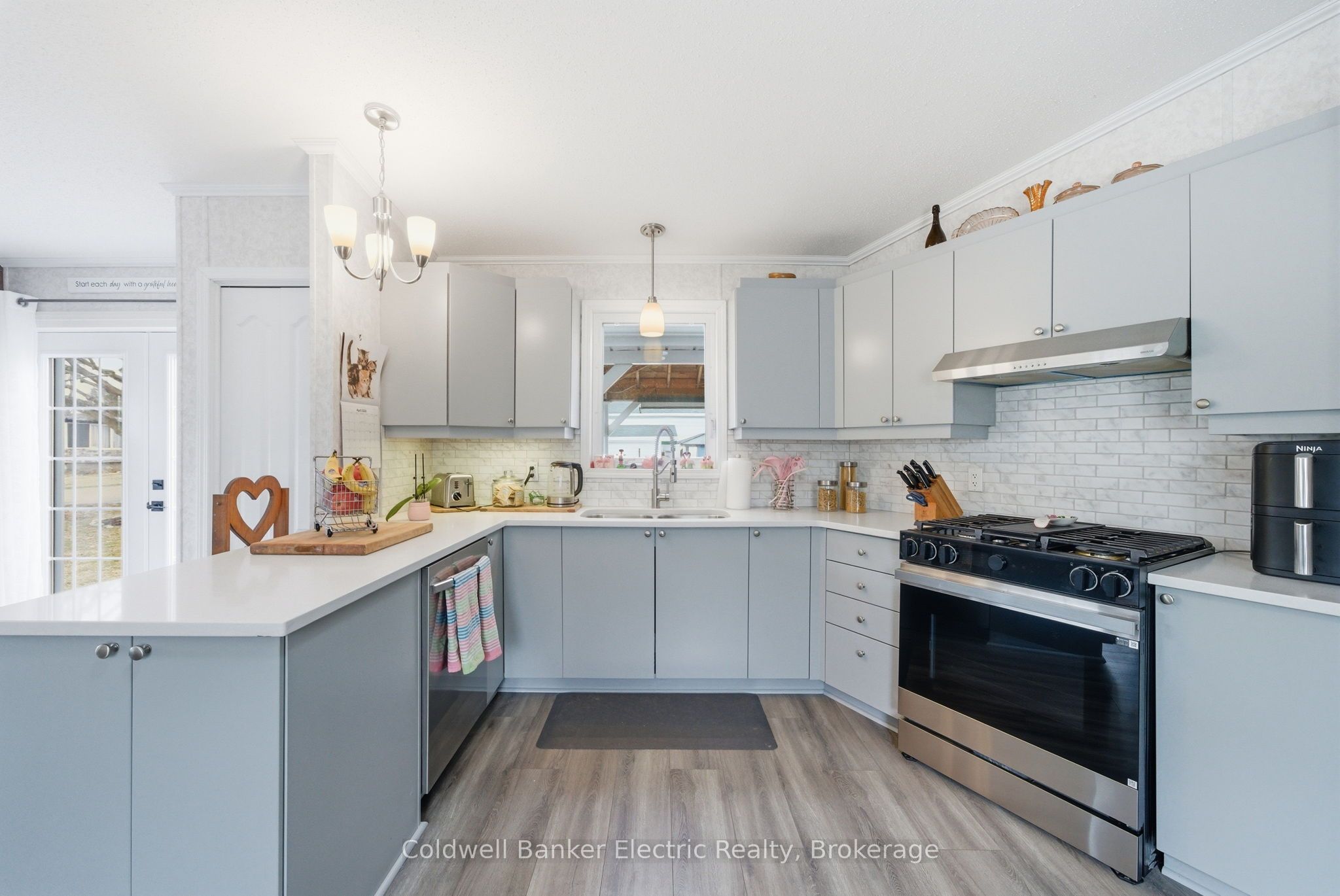 7 Homewood Avenue, Kawartha Lakes, ON K9V 0H5 photo 5