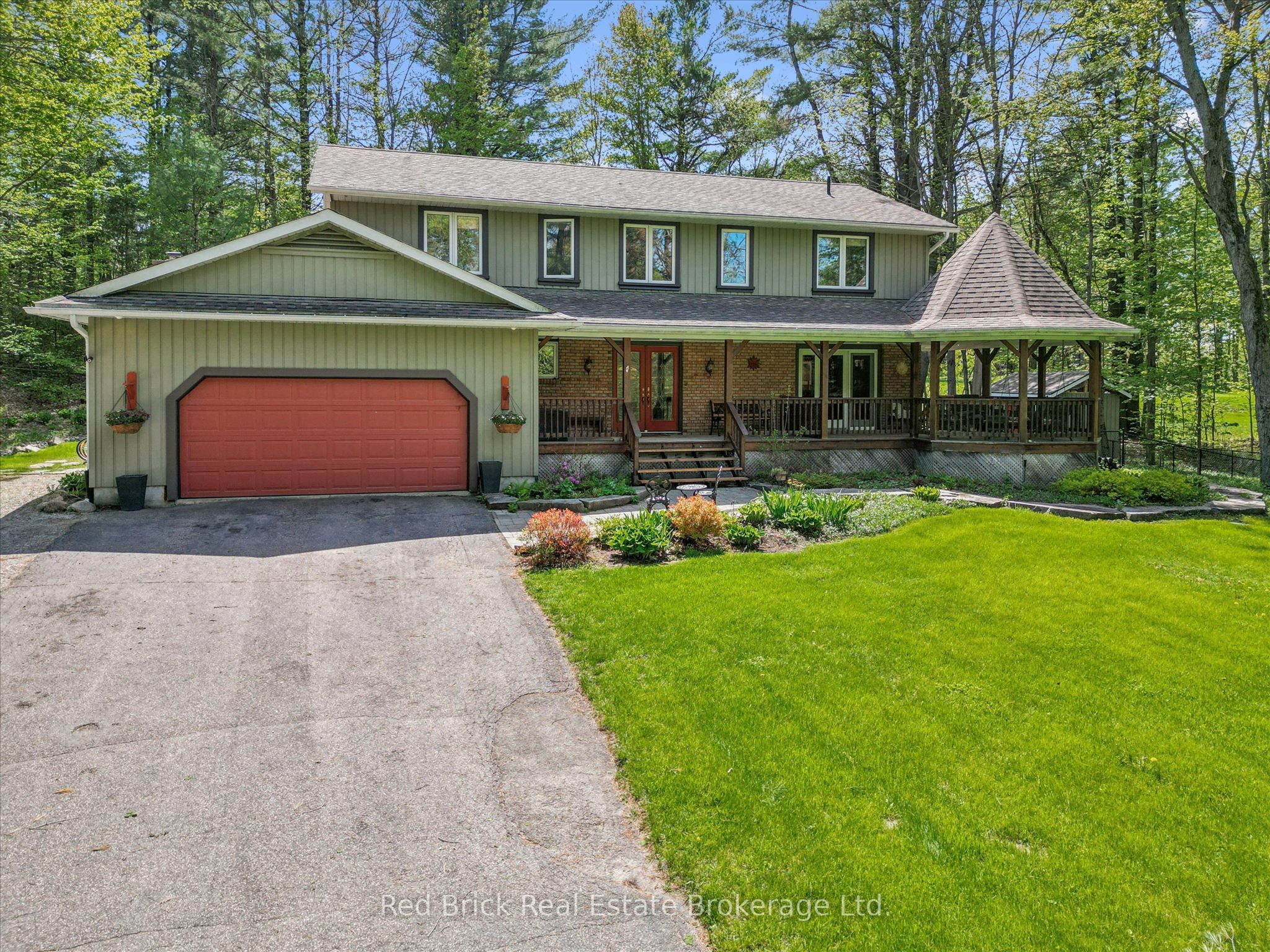 24 South Muskoka Drive, Bracebridge, ON P1L 1M4