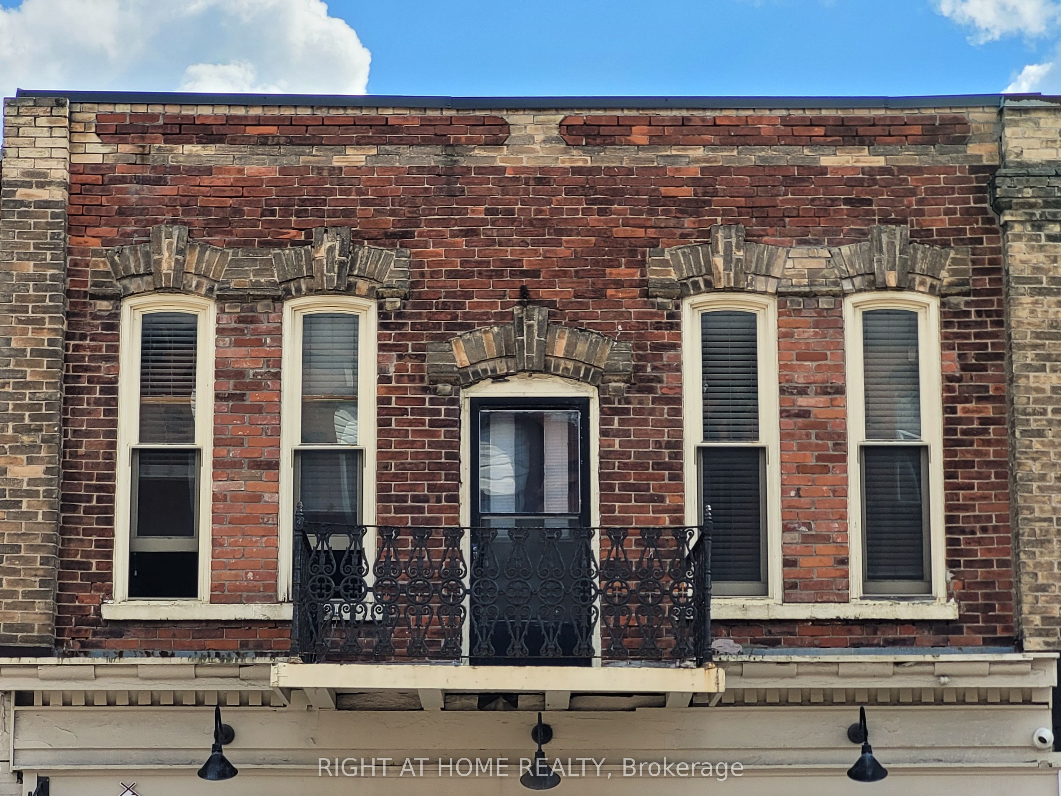 125 Main Street W 2nd Fl, Shelburne, ON L9V 3K3 photo 2