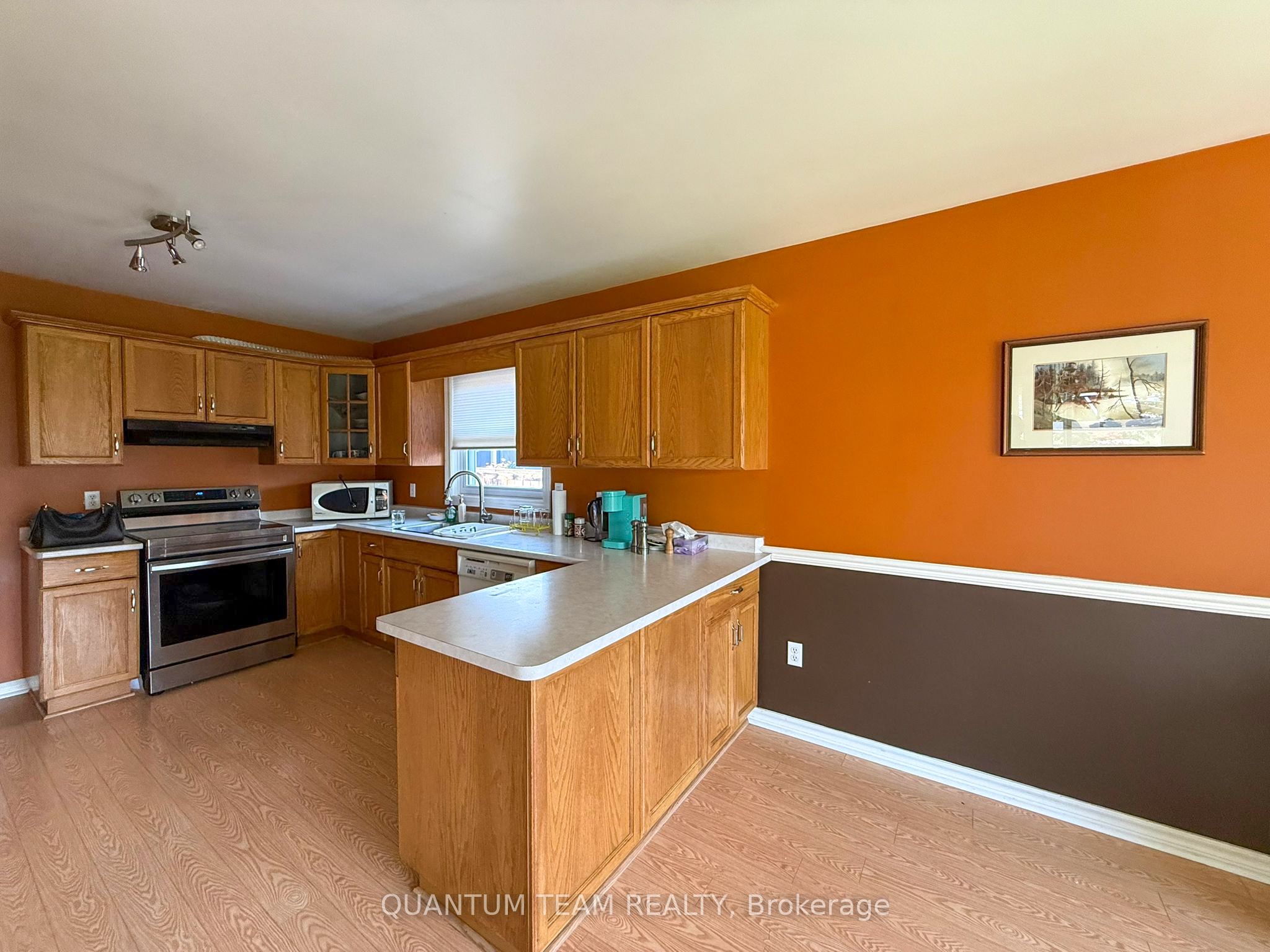 16 Goodwillie Drive, Welland, ON L3C 7C4 photo 4
