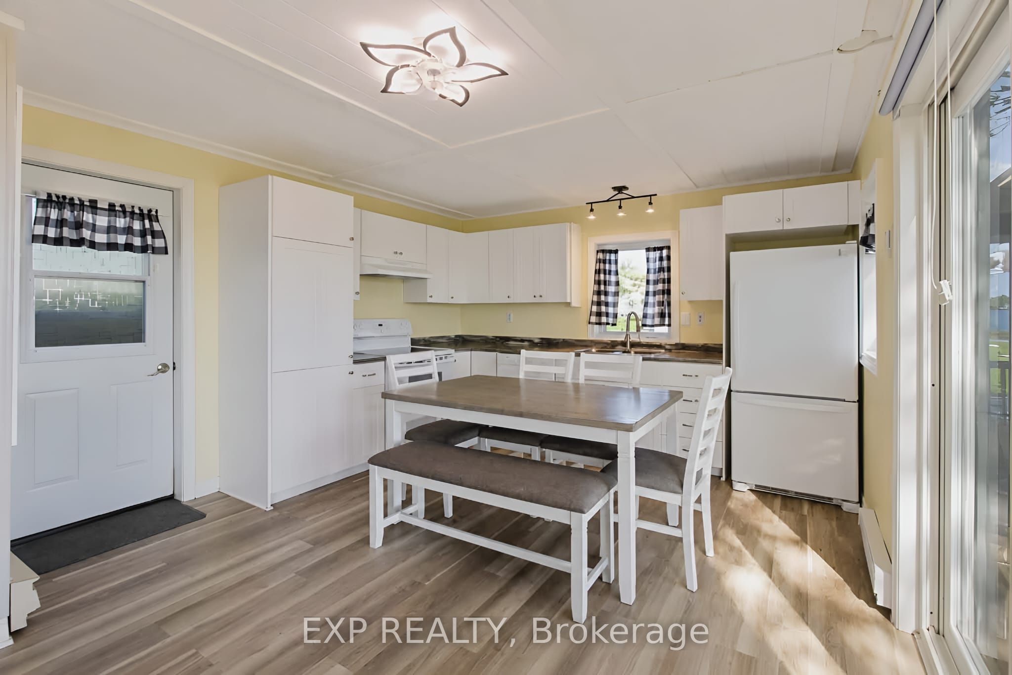 5 Evergreen Lane, McNab/Braeside, ON K0A 3L0 photo 5