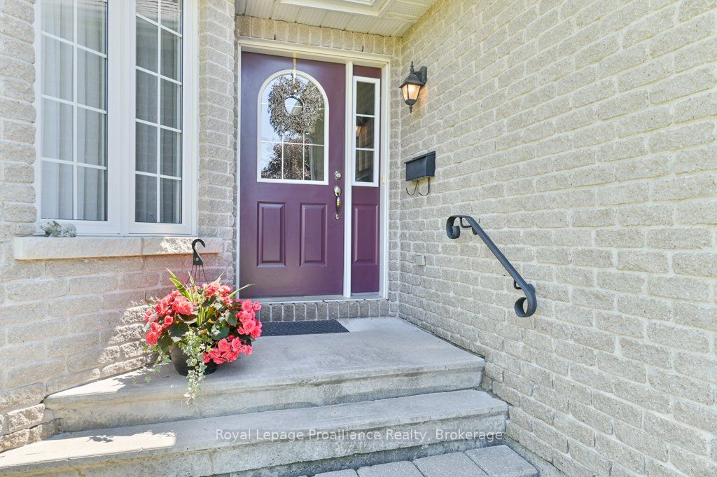82 Gavey Street, Belleville, ON K8N 0L8 photo 5