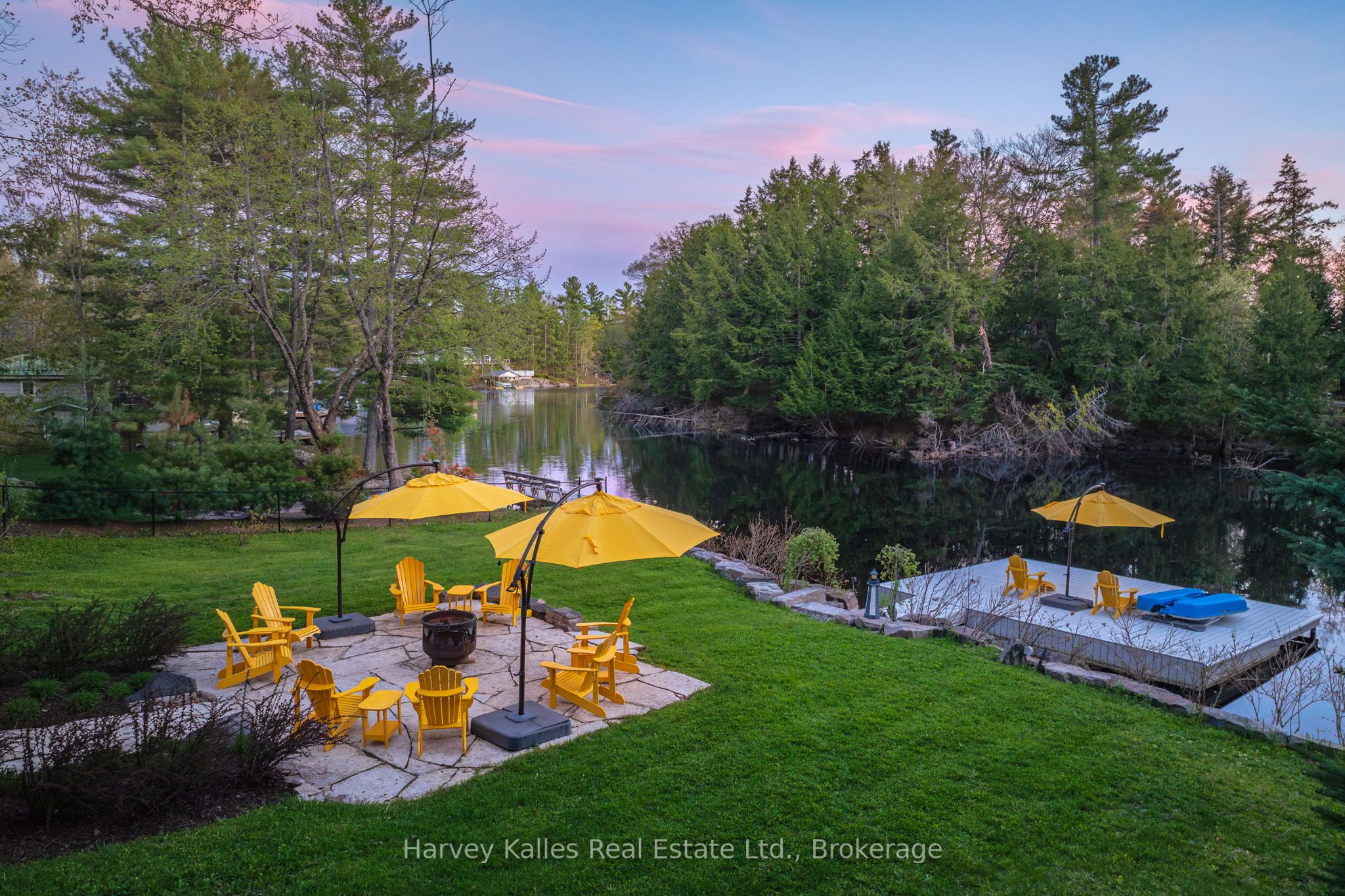 2787 118 Muskoka Road W, Muskoka Lakes, ON P0B 1J0 photo 3
