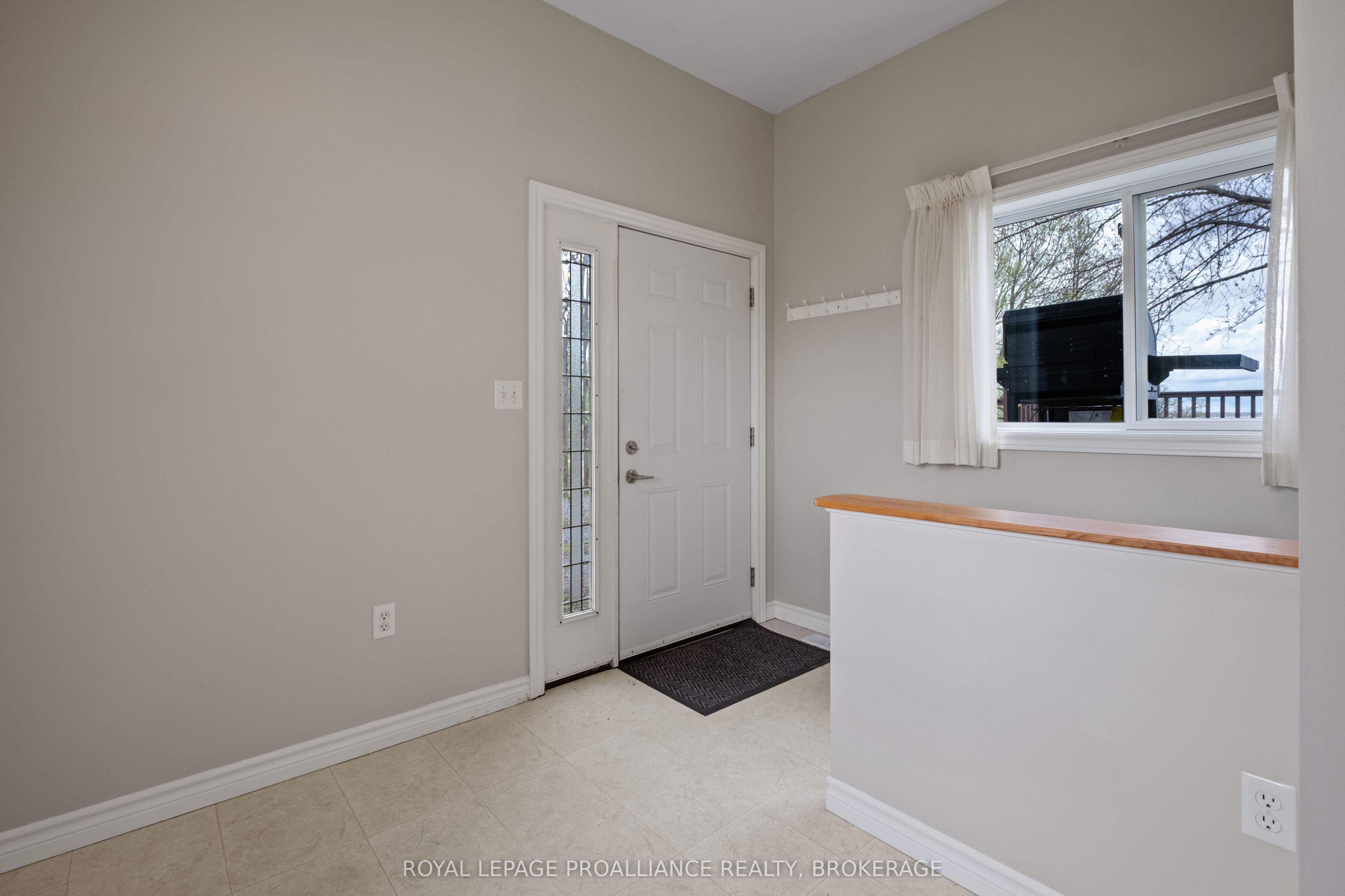 4205 Highway 96, Frontenac Islands, ON K0H 2Y0 photo 5