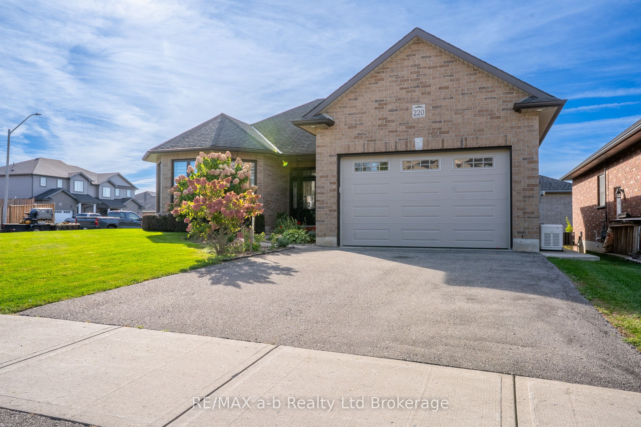 220 Poldon Drive, Norwich, ON N0J 1P0 photo 3
