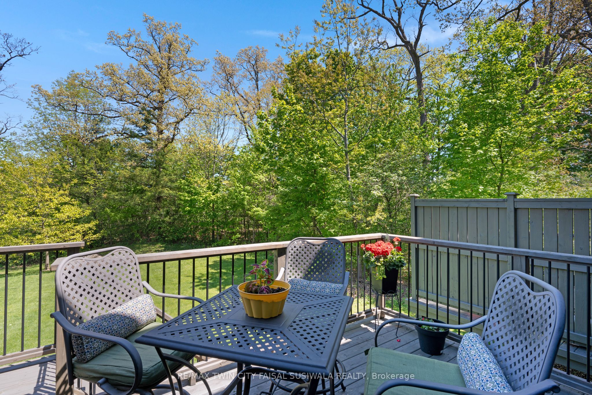 635 Saginaw Parkway 2, Cambridge, ON N1T 0C1 photo 5