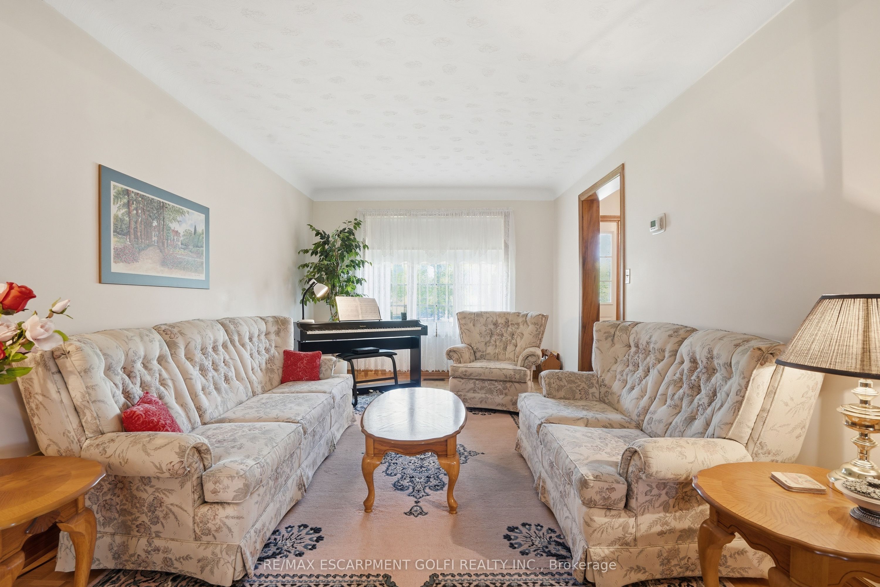 11 Greenbriar Court, Welland, ON L3C 5T7 photo 3