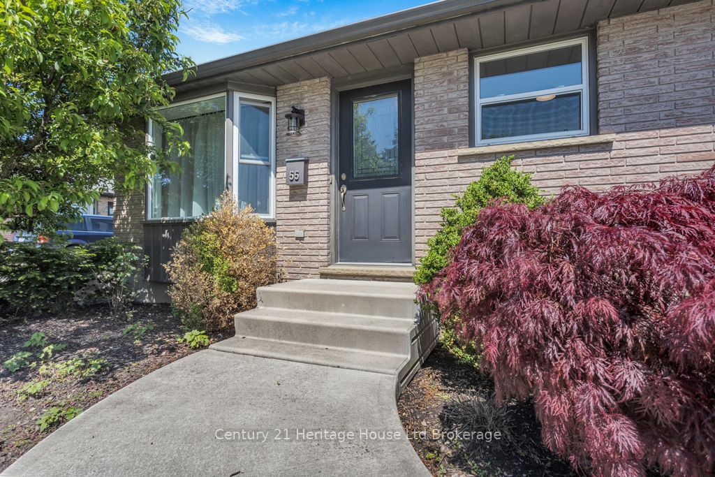 55 Denrich Avenue, Tillsonburg, ON N4G 4X6 photo 2