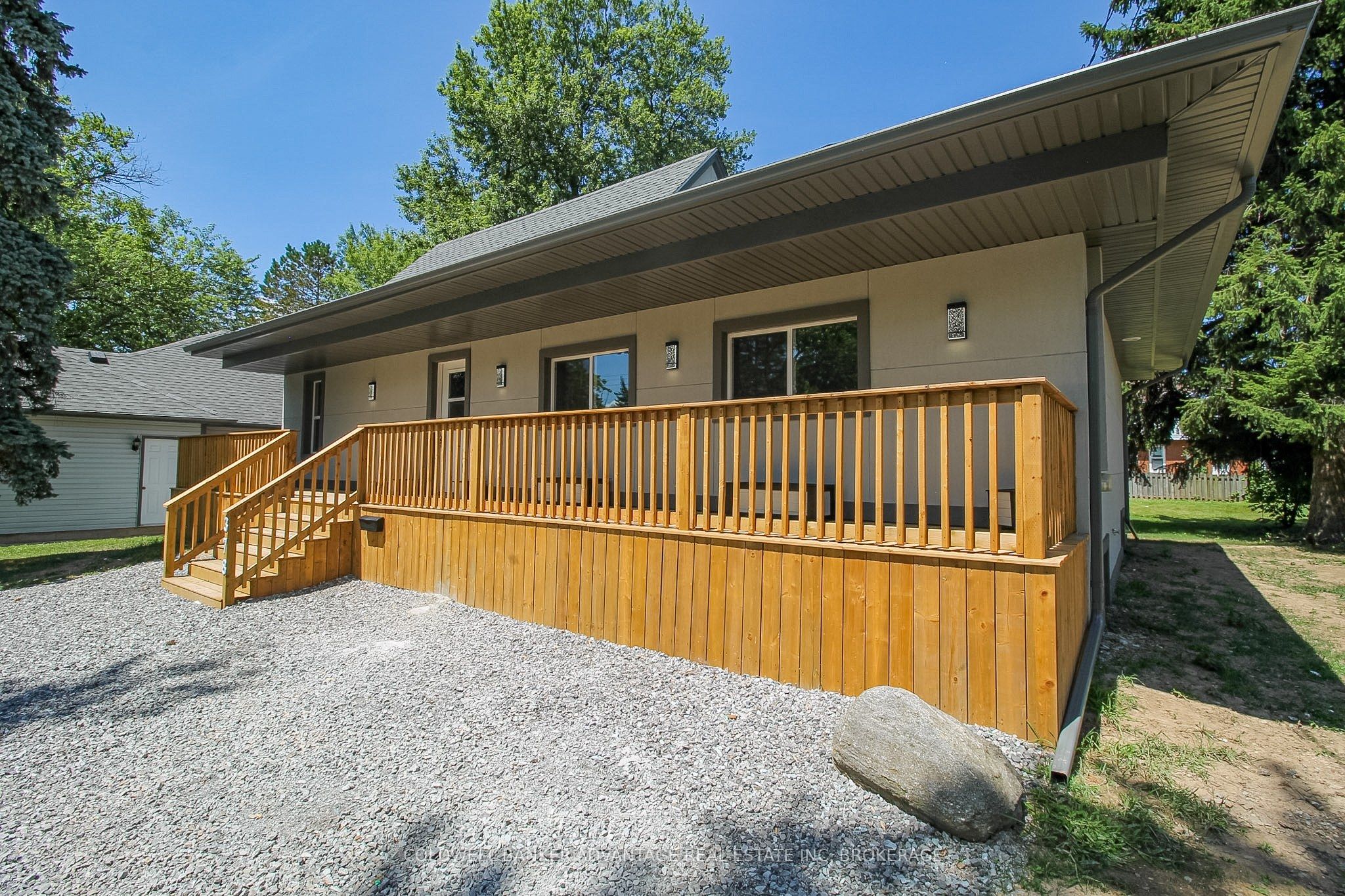378 Thorold Road, Welland, ON L3C 3W6 photo 2