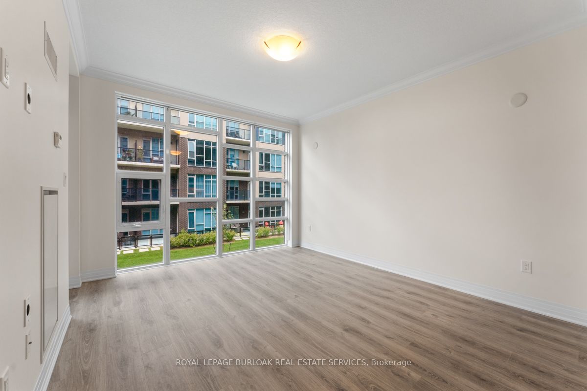 10 Concord Place 213, Grimsby, ON L3M 0G6
