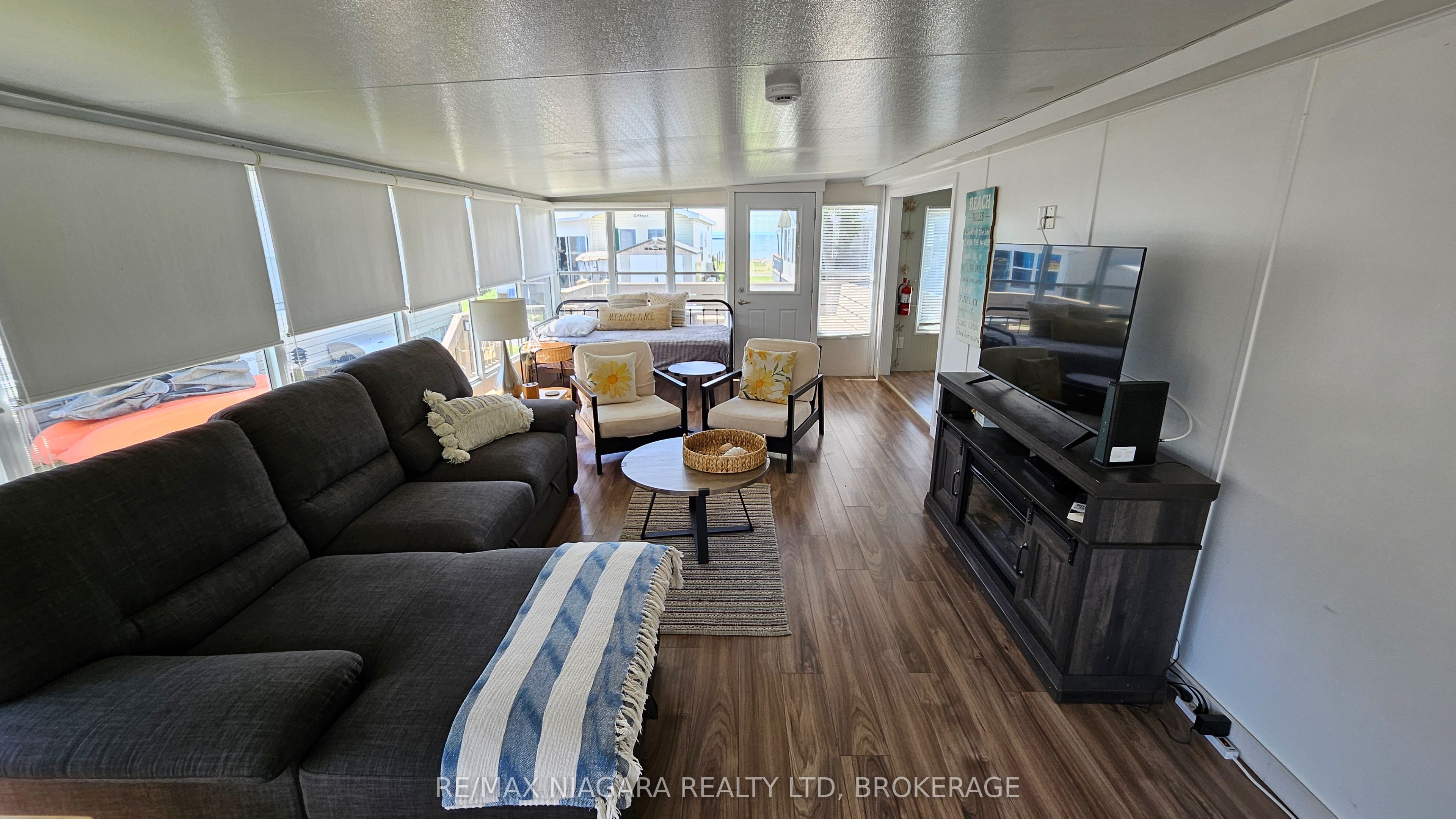 17 Mariner Crescent, Port Colborne, ON L0S 1R0 photo 2