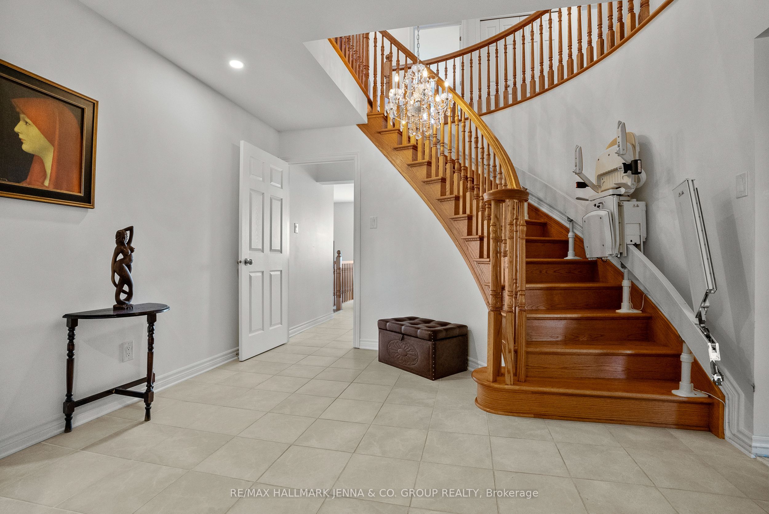 43 Elke Drive, Barrhaven, ON K2J 2B9 photo 5