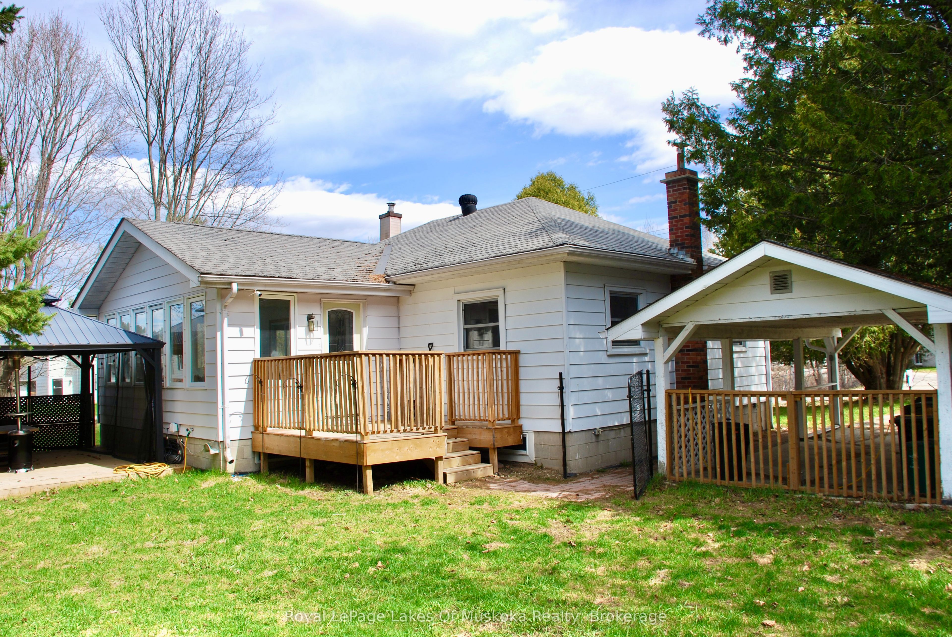 30 Kitchen Road S, Huntsville, ON P1H 1Y3 photo 2