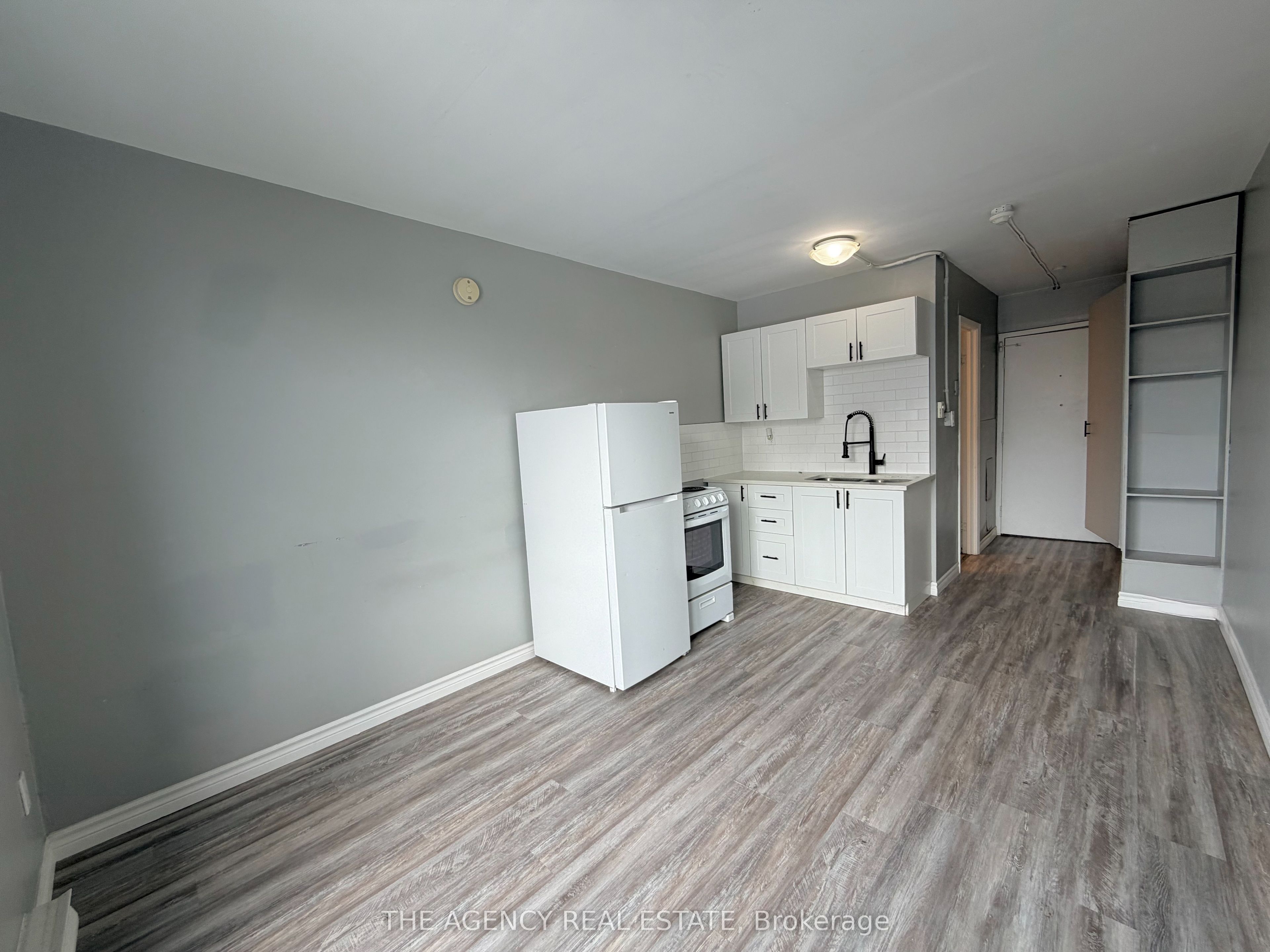 91 Thames Street S 204, Ingersoll, ON N5C 2T2 photo 3