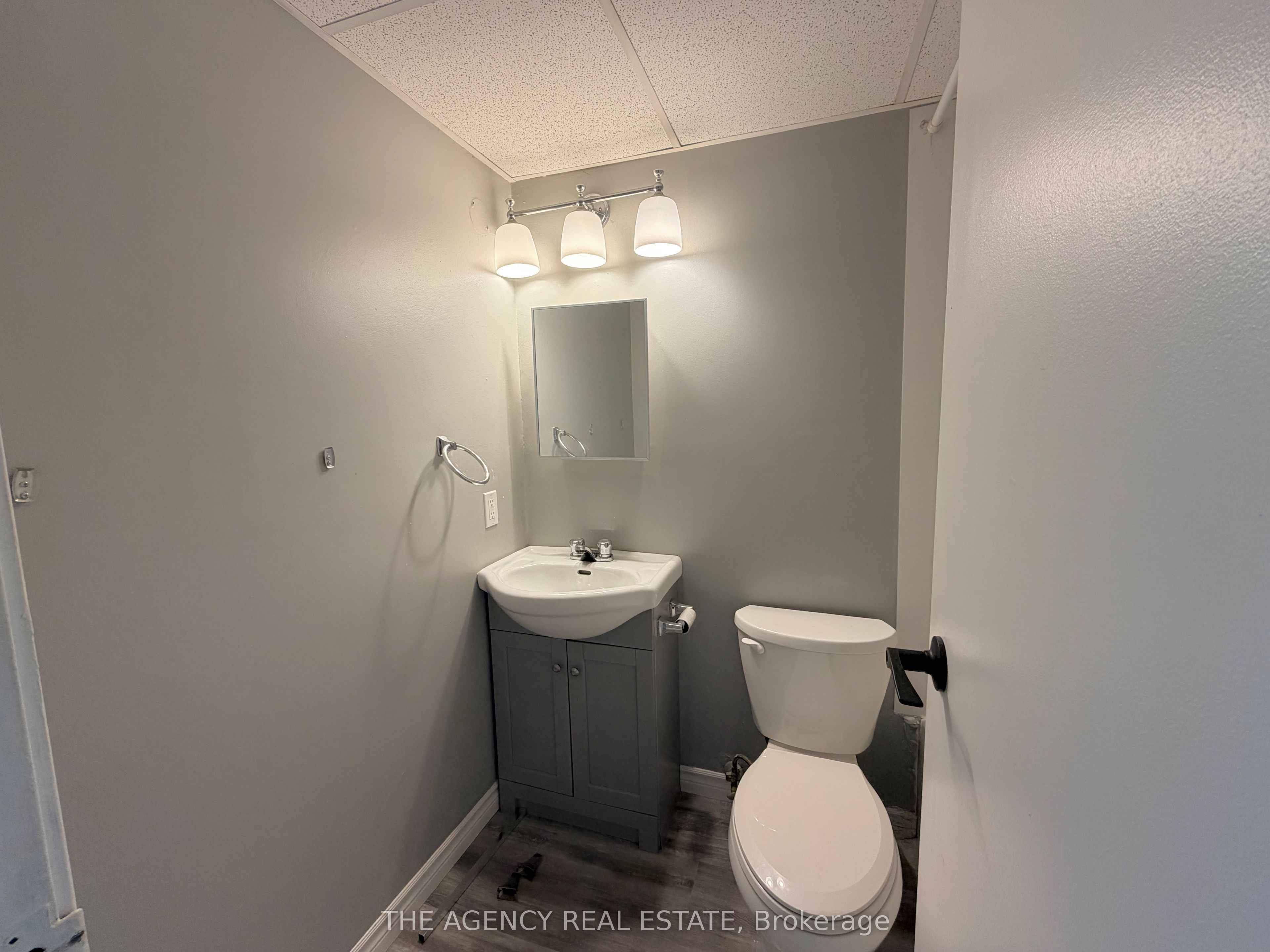 91 Thames Street S 204, Ingersoll, ON N5C 2T2 photo 4