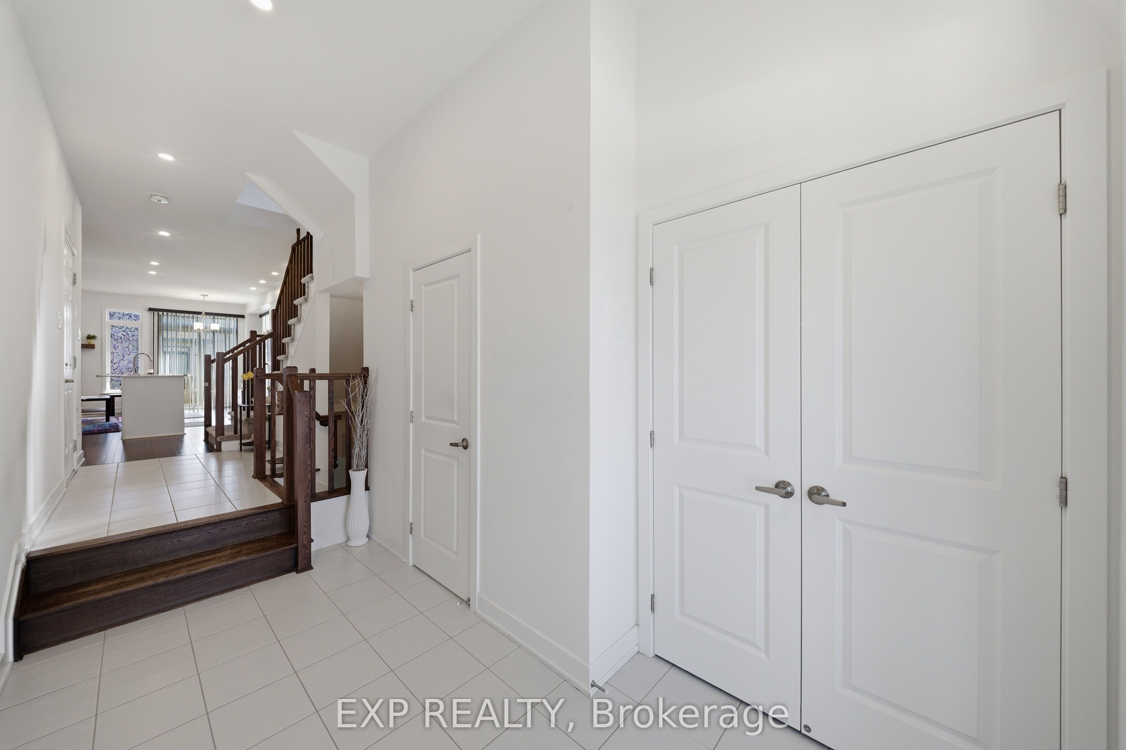 57 Robusta Lane, Barrhaven, ON K2J 6Y7 photo 3