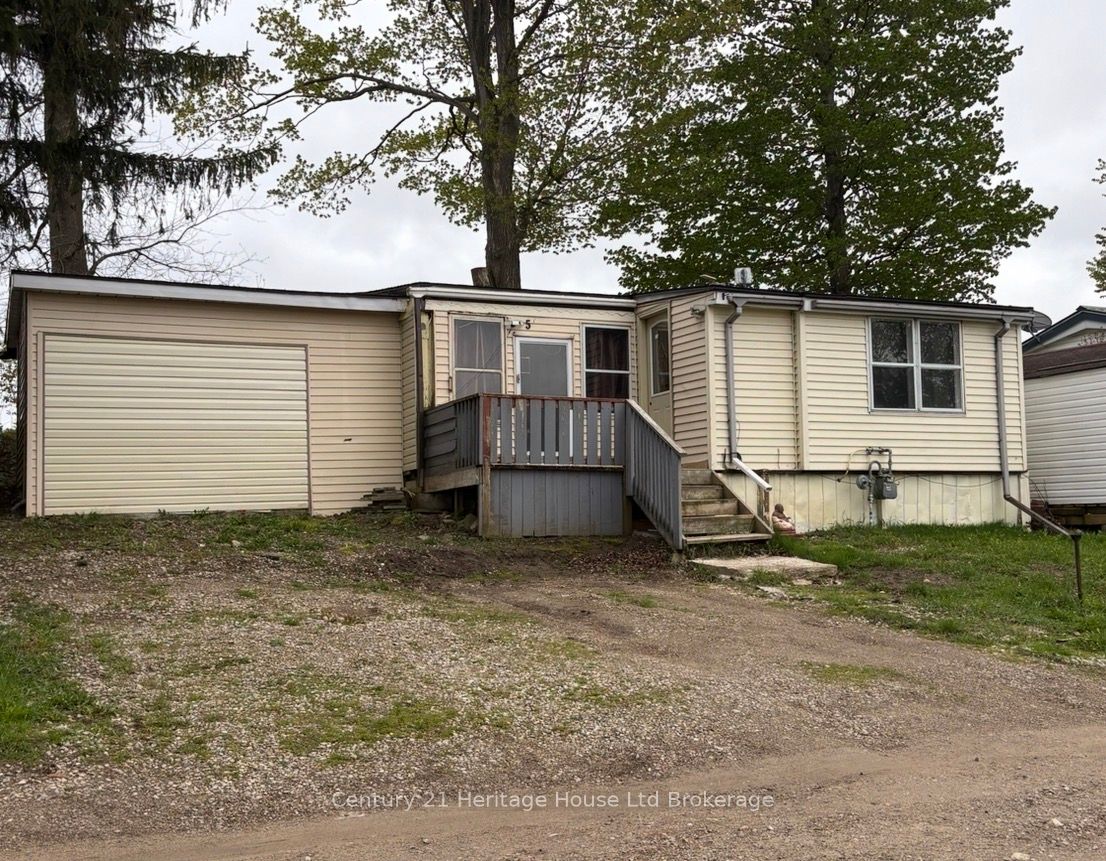 596101 Oxford 59 Highway 5 Hillcrest, East Zorra-Tavistock, ON N4S 7W1 photo 4