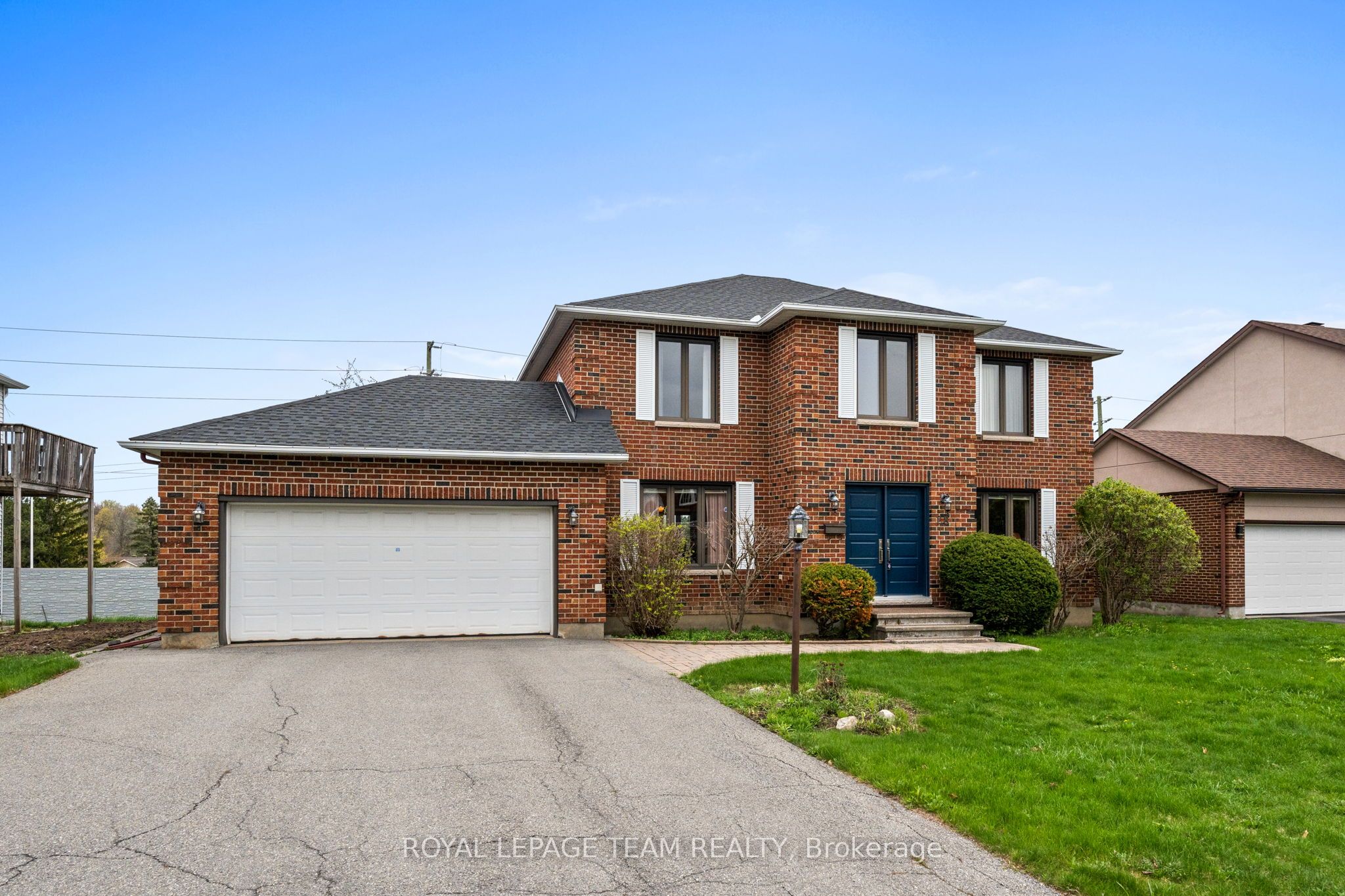 28 Parmalea Crescent, Country Place - Pineglen - Crestview and Area, ON K2E 7J2