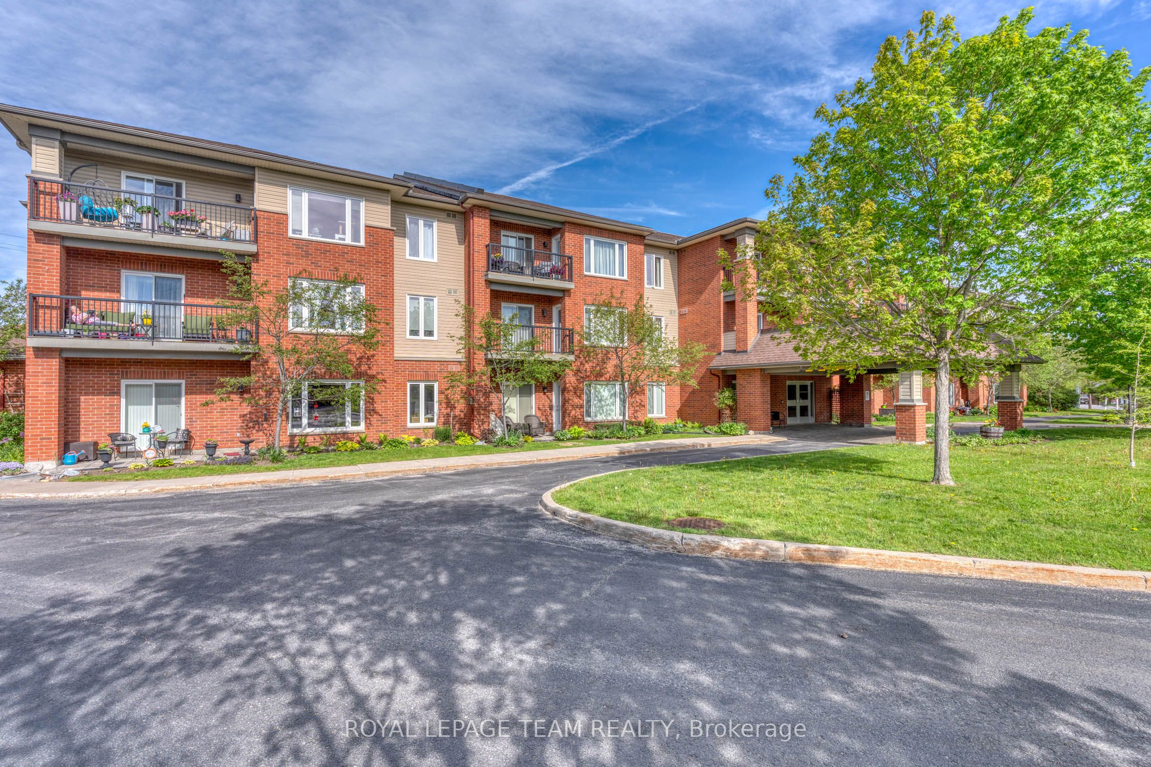 100 Jamieson Street 204, Mississippi Mills, ON K0A 1A0
