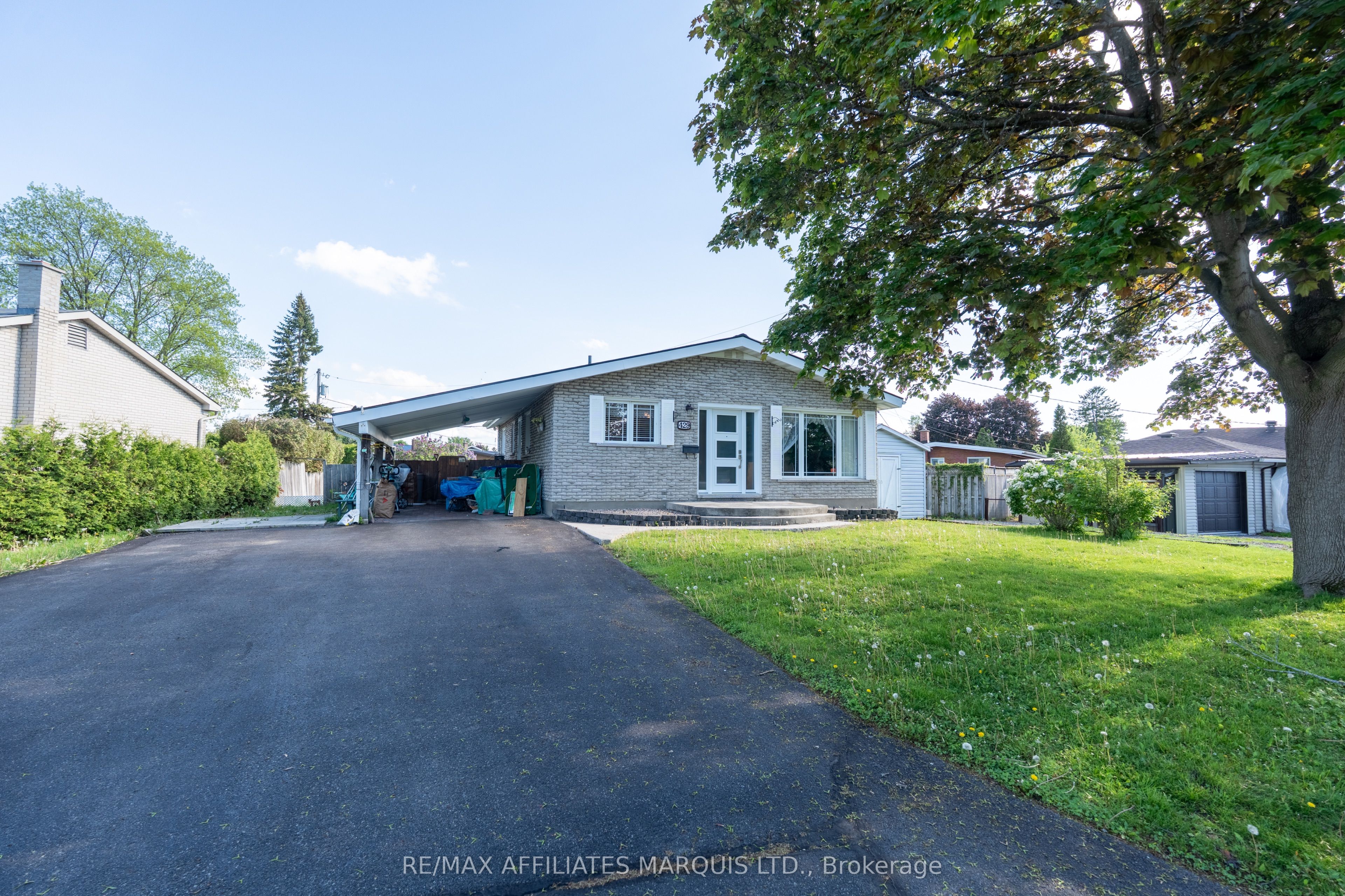 429 Beach Avenue, Cornwall, ON K6H 5P3