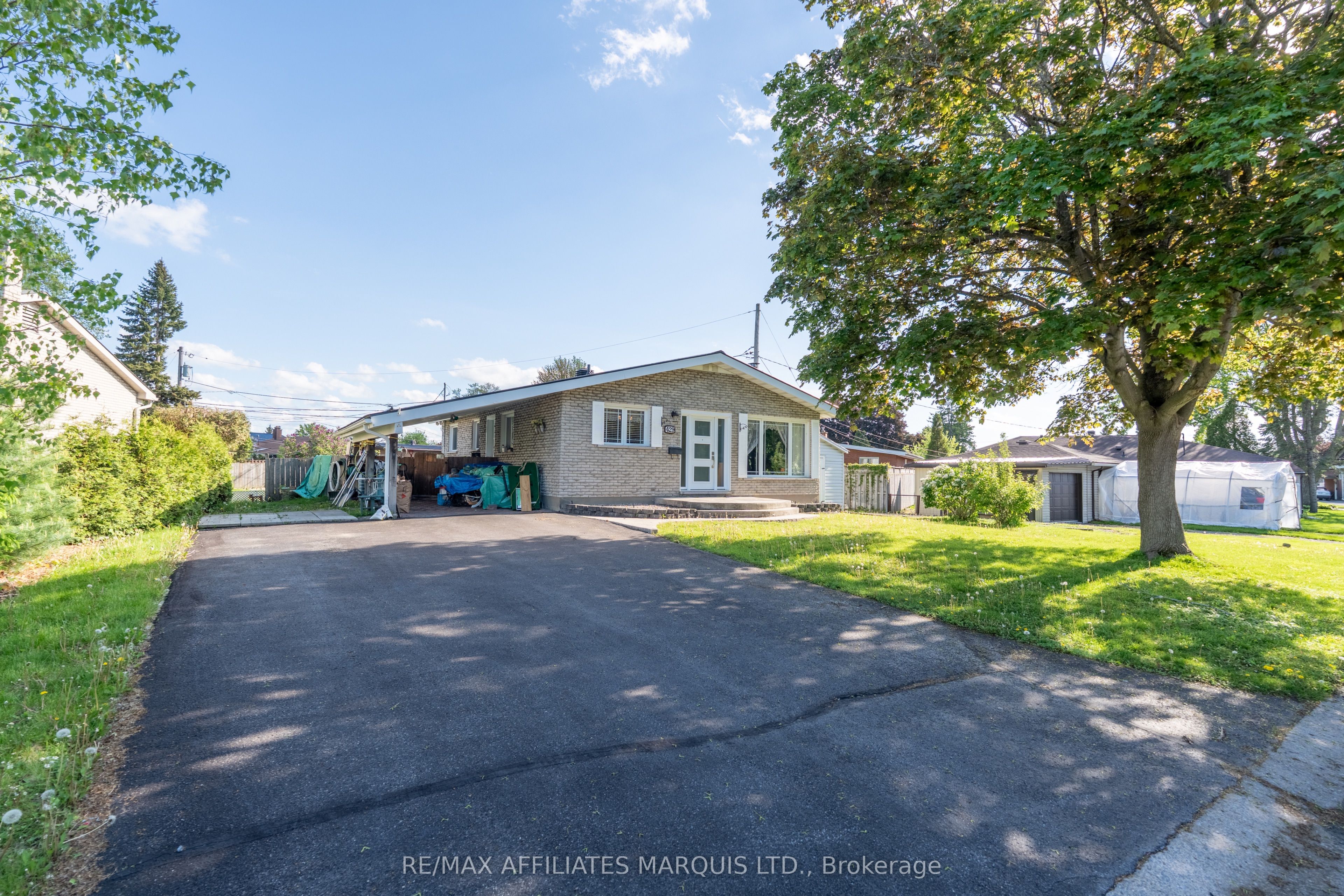 429 Beach Avenue, Cornwall, ON K6H 5P3 photo 2