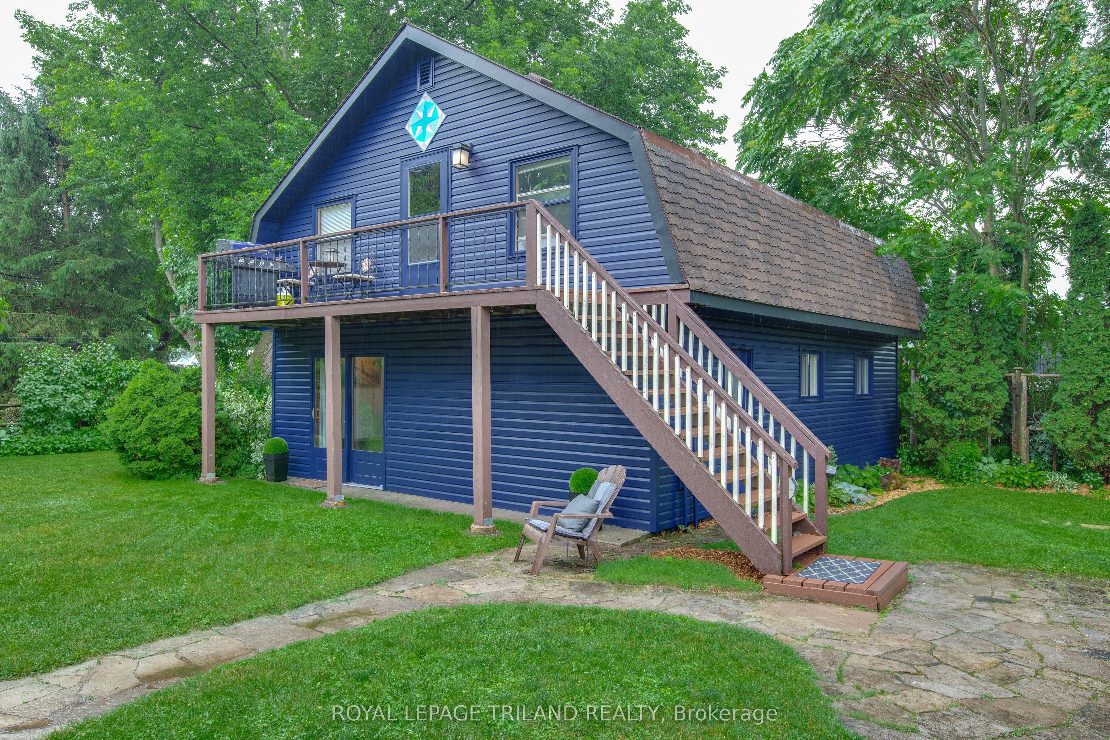 7575 Biddulph Street, Lambton Shores, ON N0M 2L0 photo 3