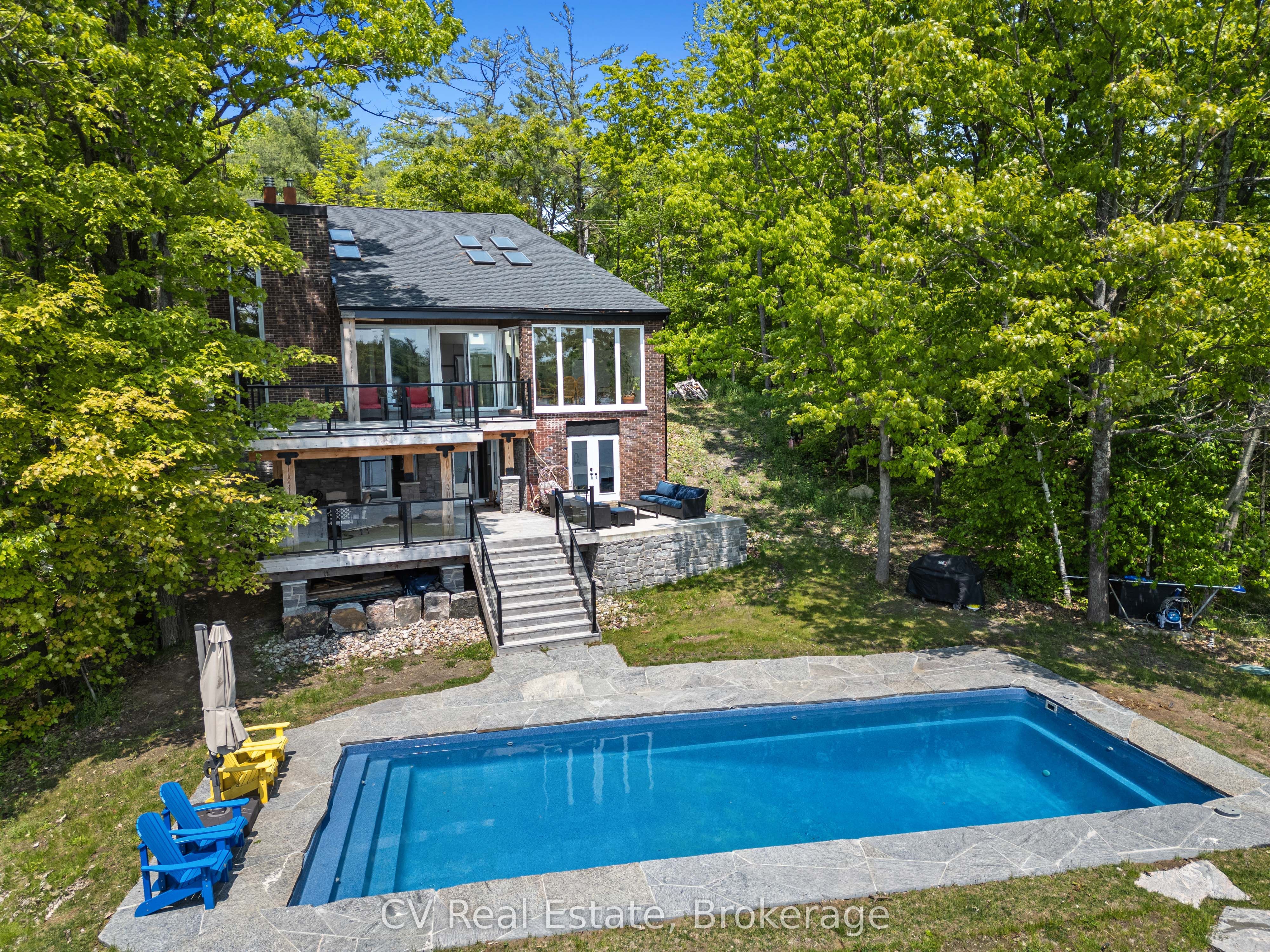 1030 S Sunset Bay Rd, Gravenhurst, ON P1P 1R2 photo 3
