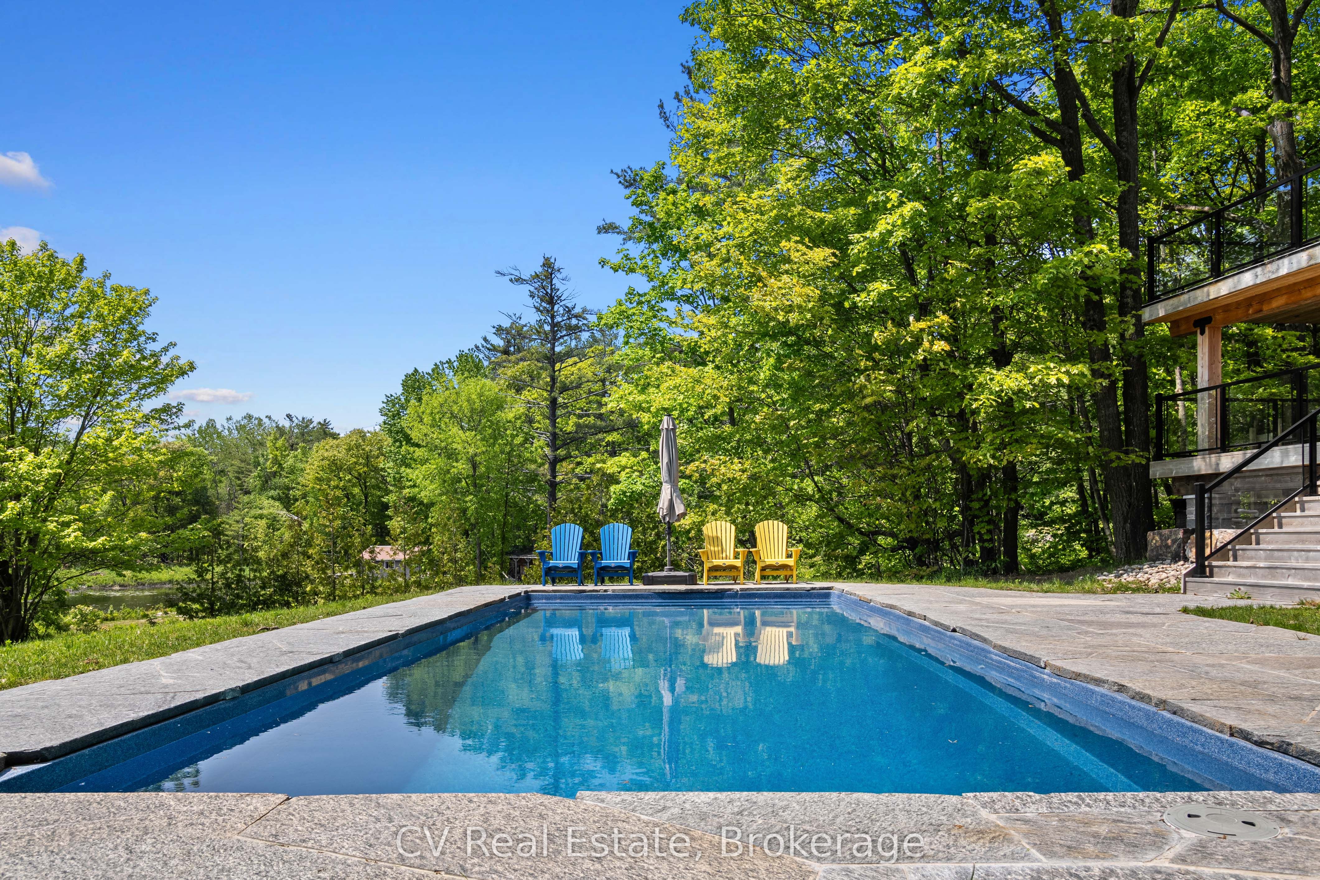 1030 S Sunset Bay Rd, Gravenhurst, ON P1P 1R2 photo 5