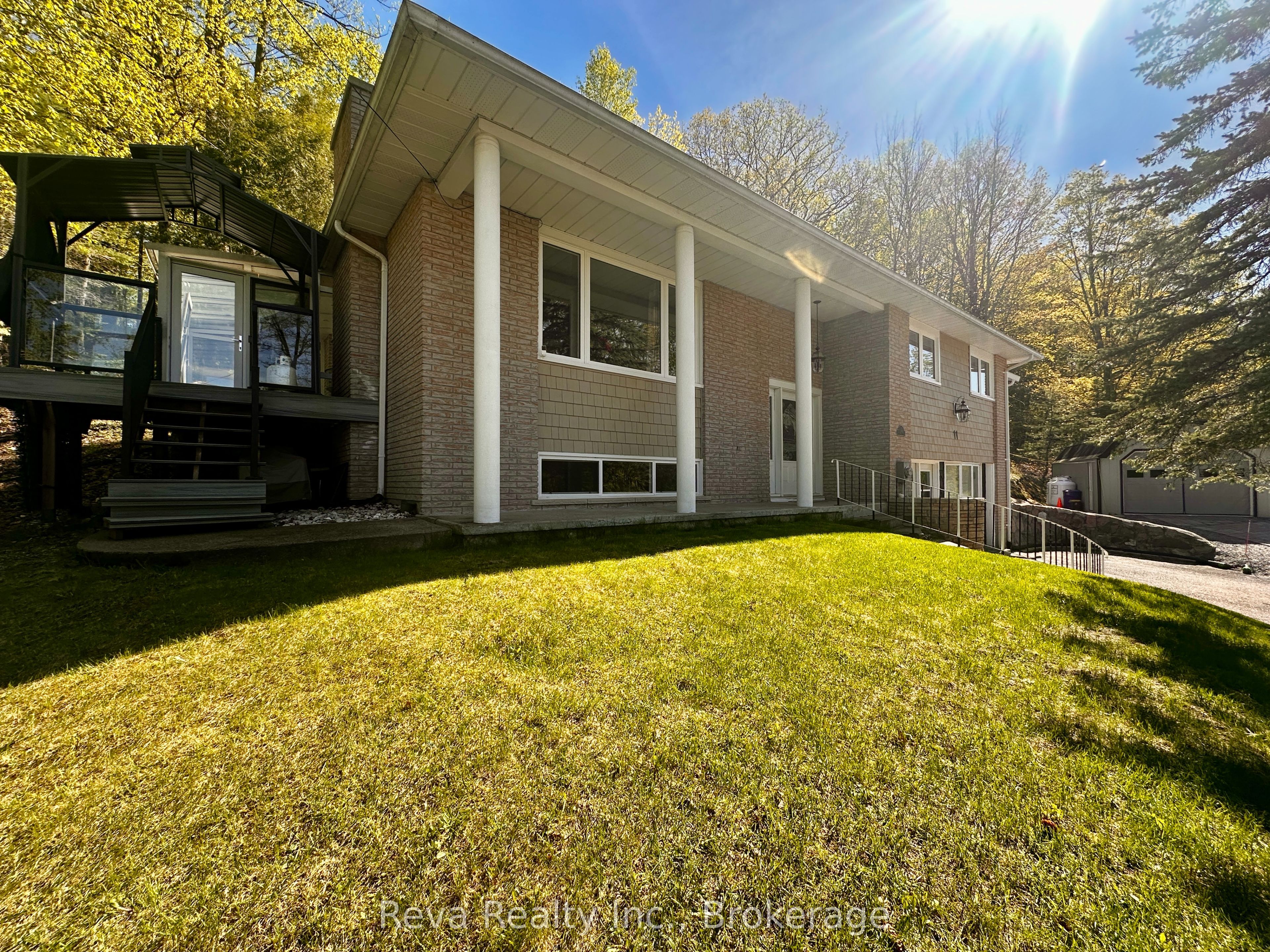 11 Ridge Road, Bancroft, ON K0L 1C0 photo 2