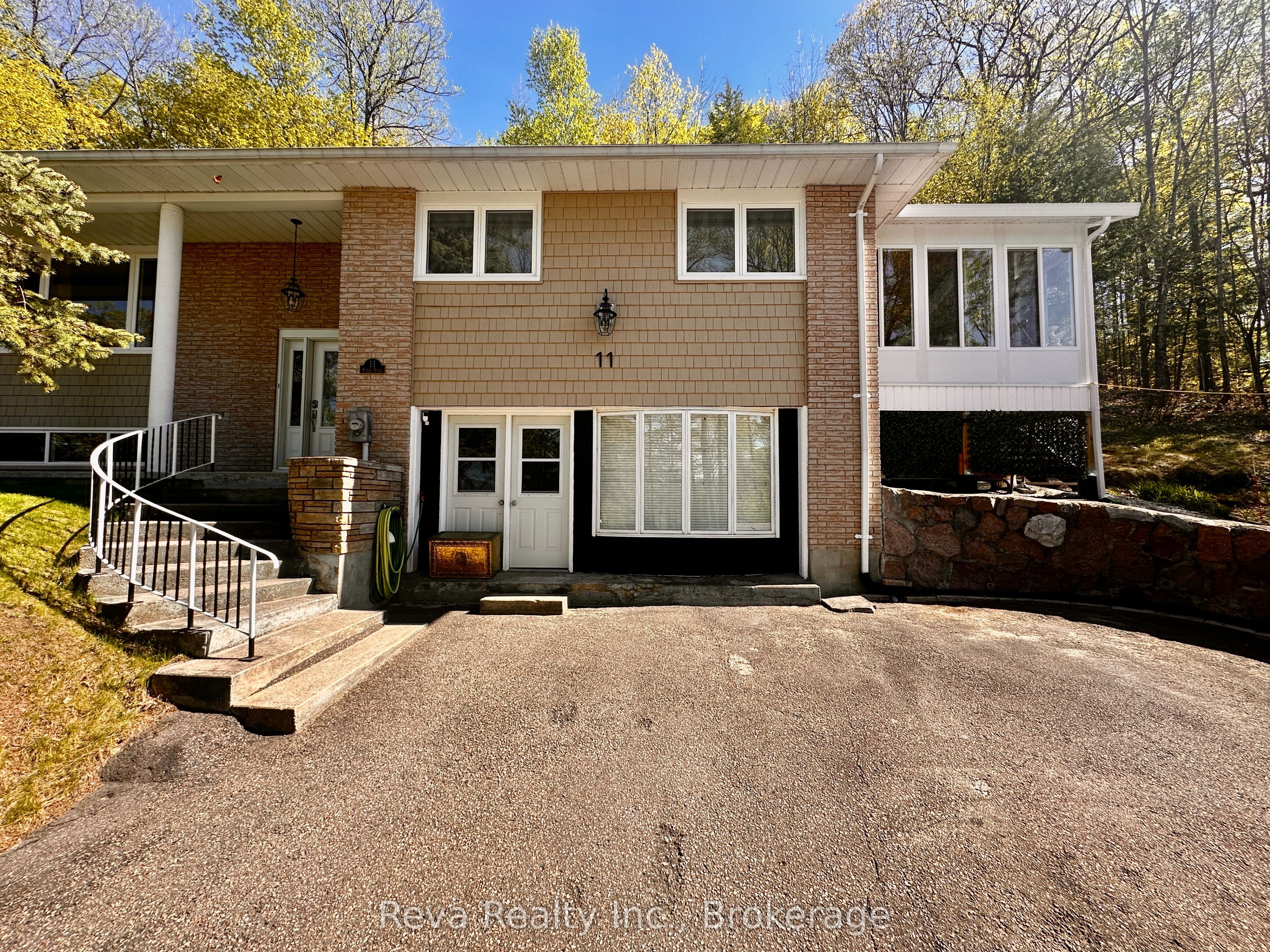 11 Ridge Road, Bancroft, ON K0L 1C0 photo 3