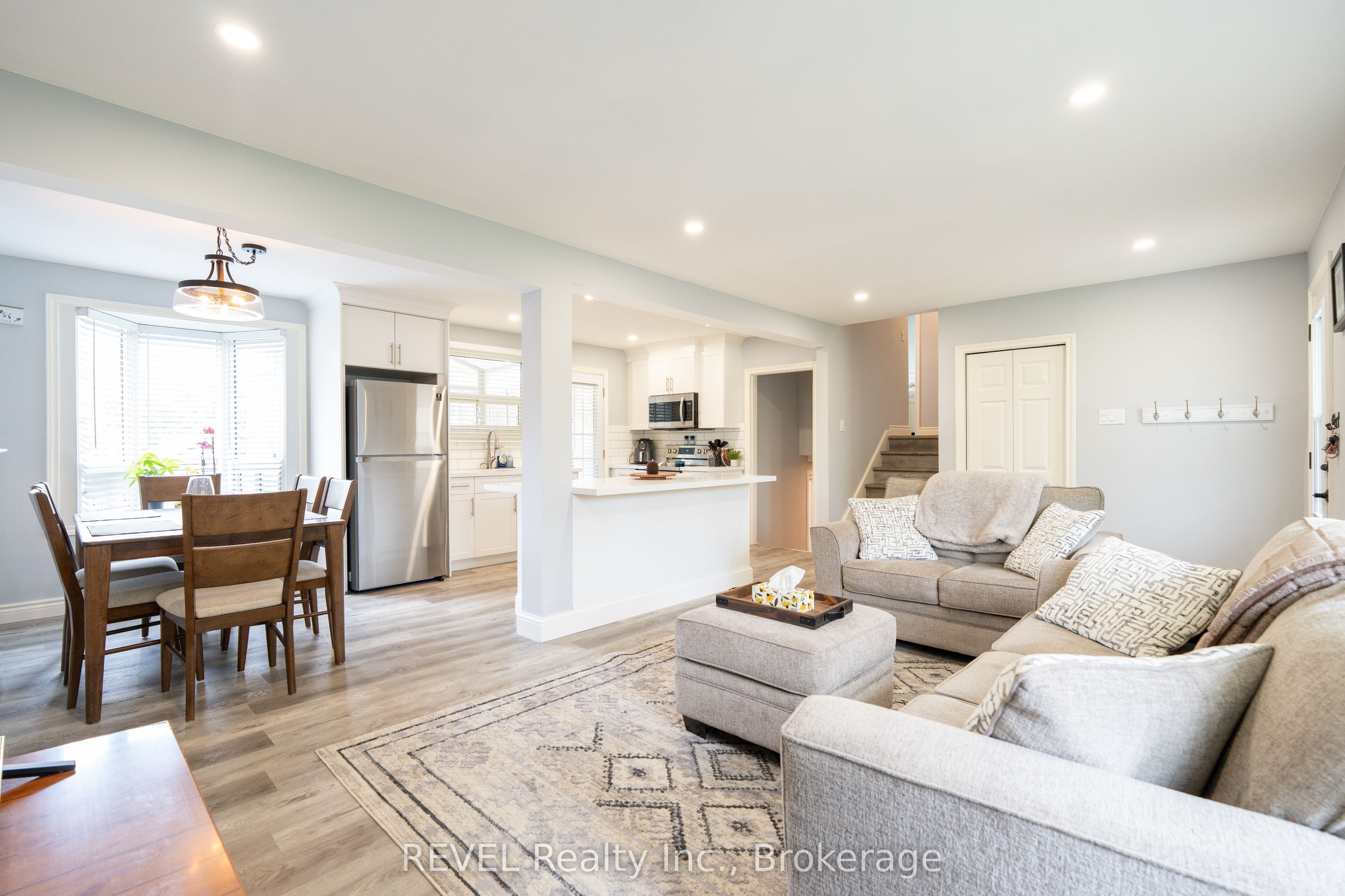 4480 Queensway Gardens, Niagara Falls, ON L2E 6P7 photo 5