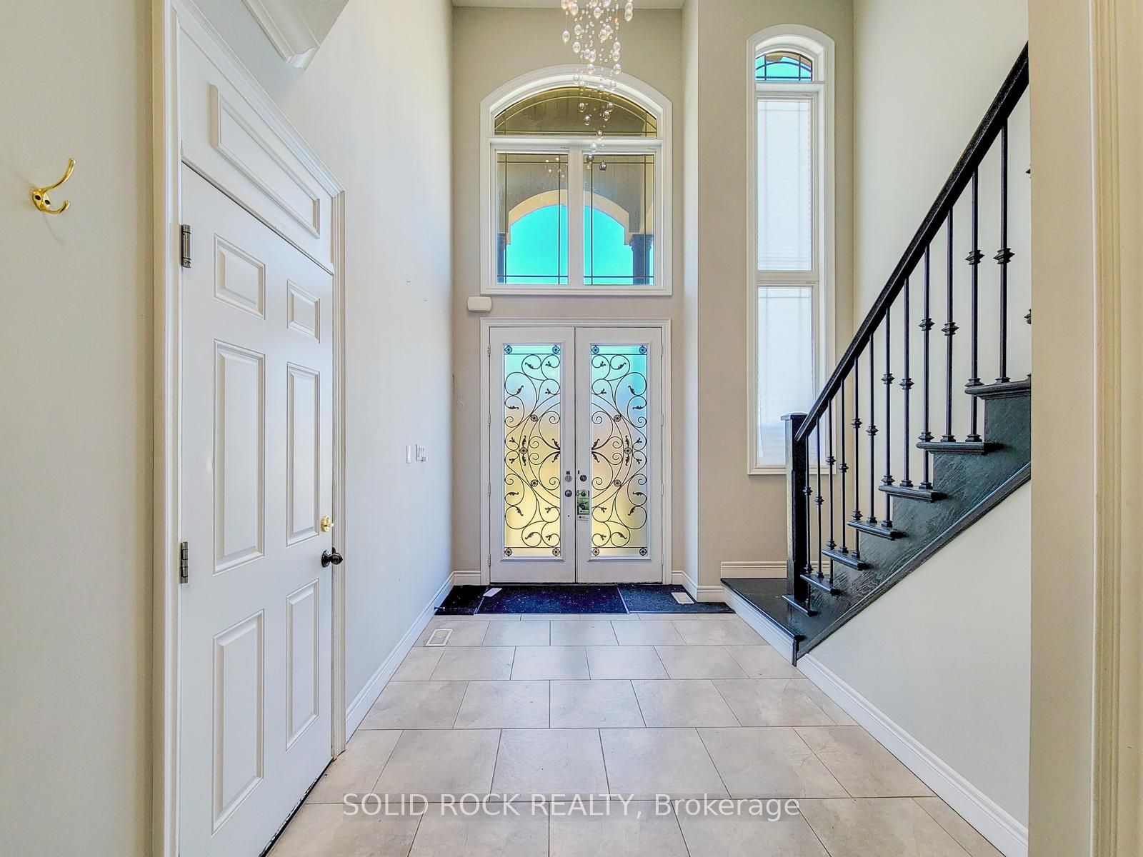 7 Chardonnay Street, Hamilton, ON L8G 0B5 photo 4