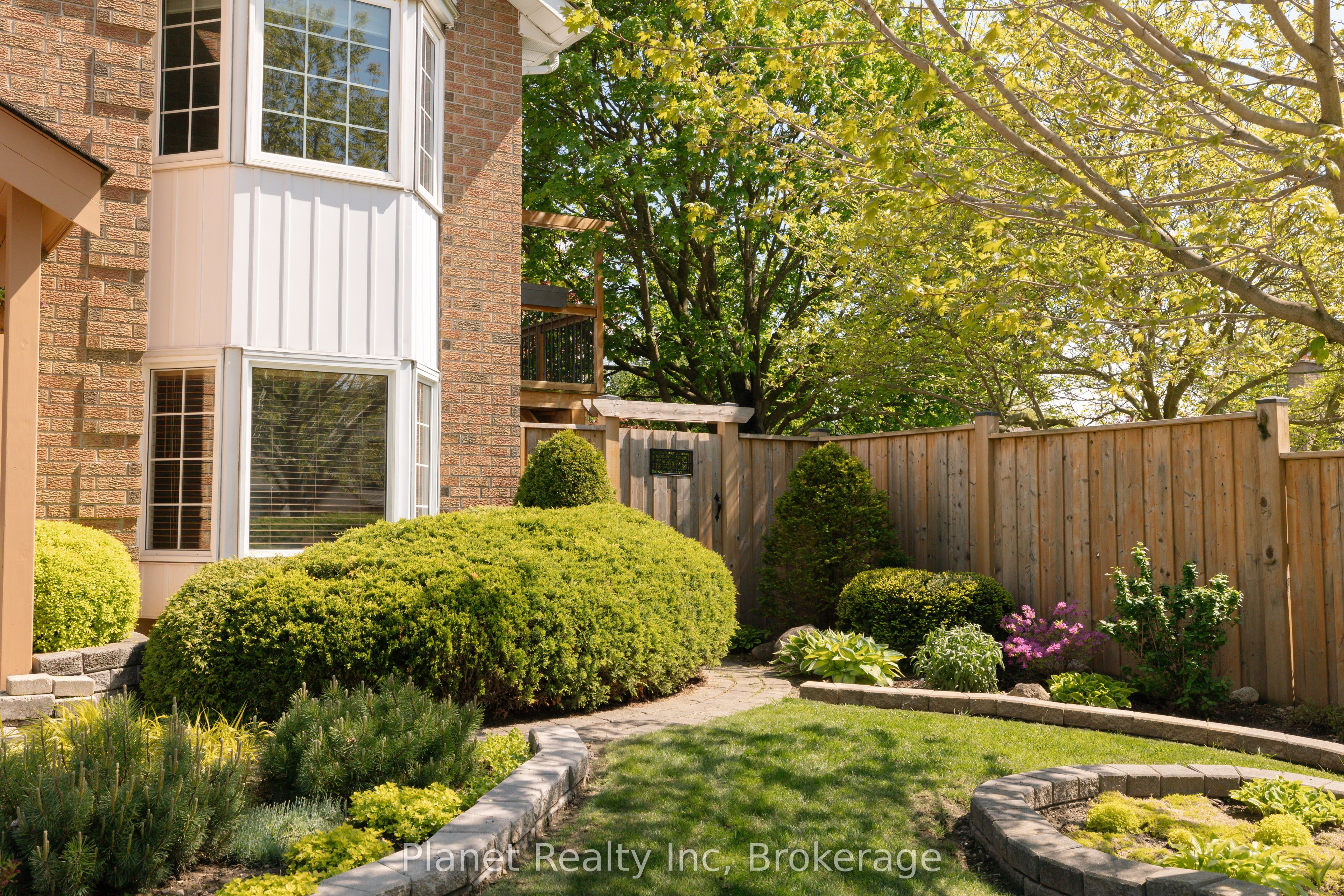 110 Woodborough Road, Guelph, ON N1G 3K5 photo 2