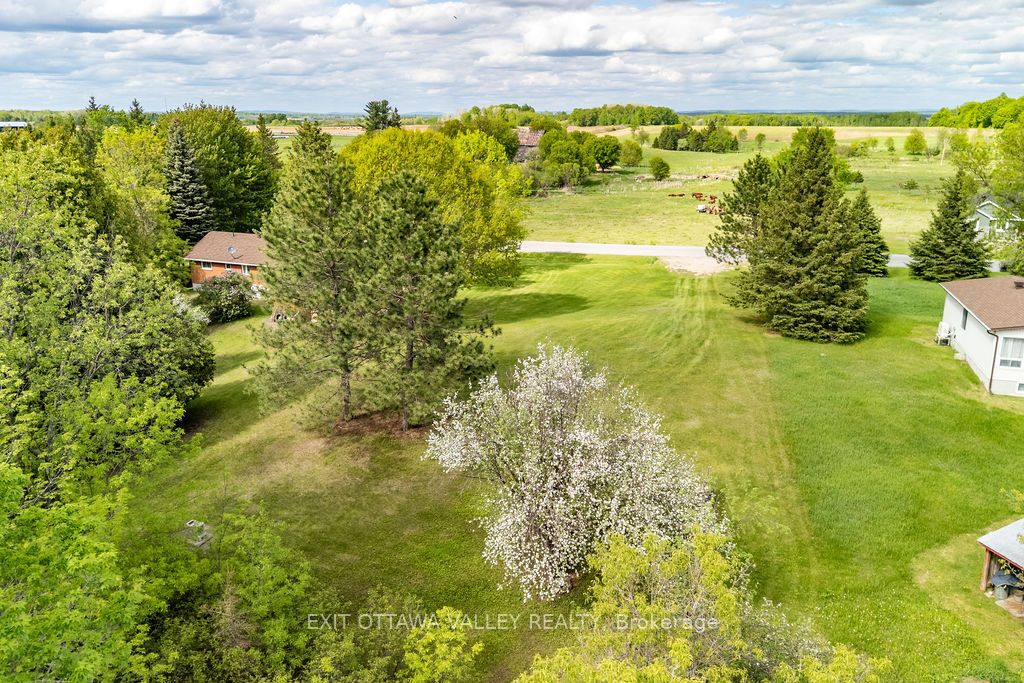 00 Mineview Road, Whitewater Region, ON K0J 1Y0 photo 4