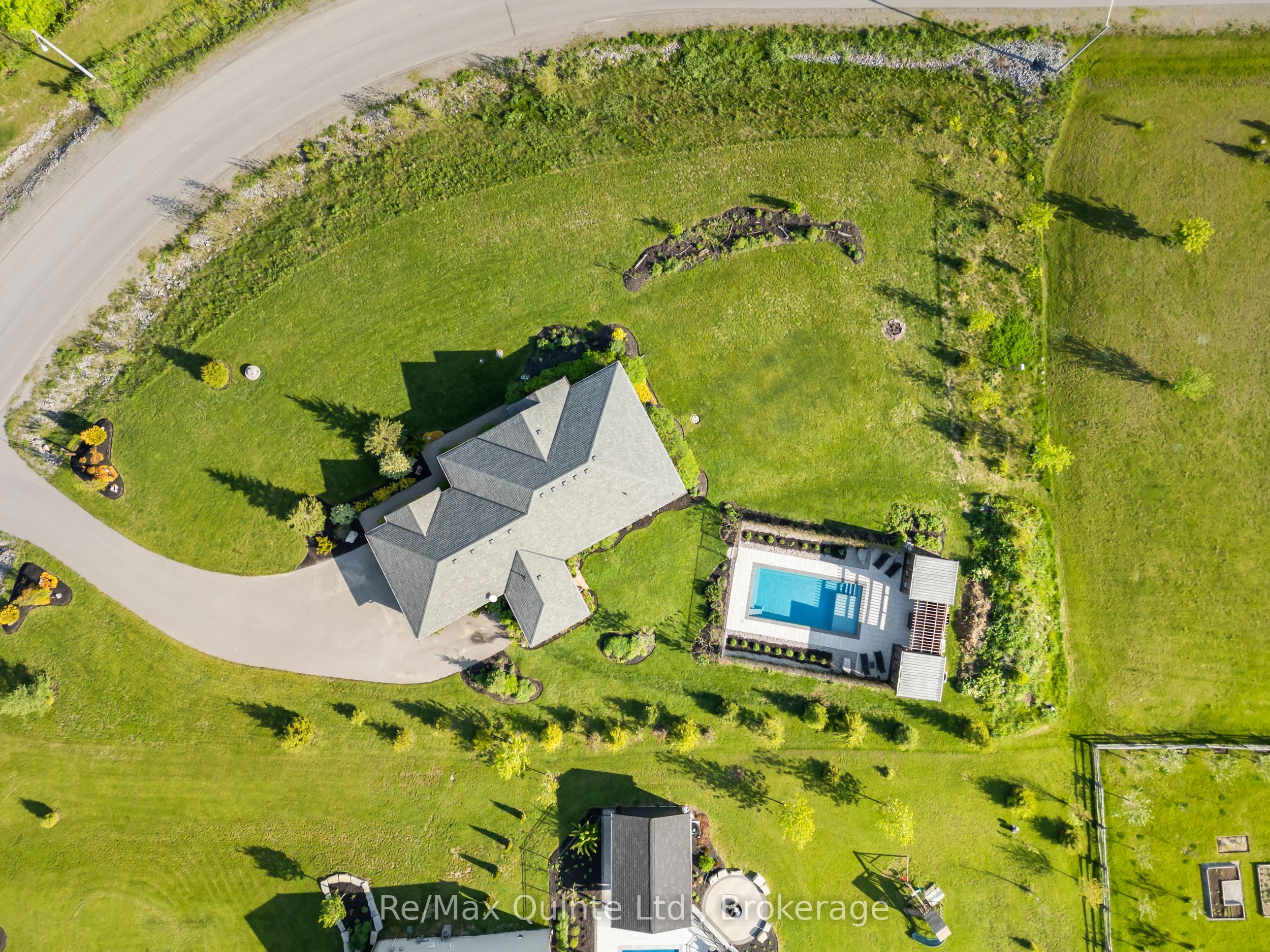 68 Hiddenvalley Drive, Belleville, ON K0K 2V0 photo 2