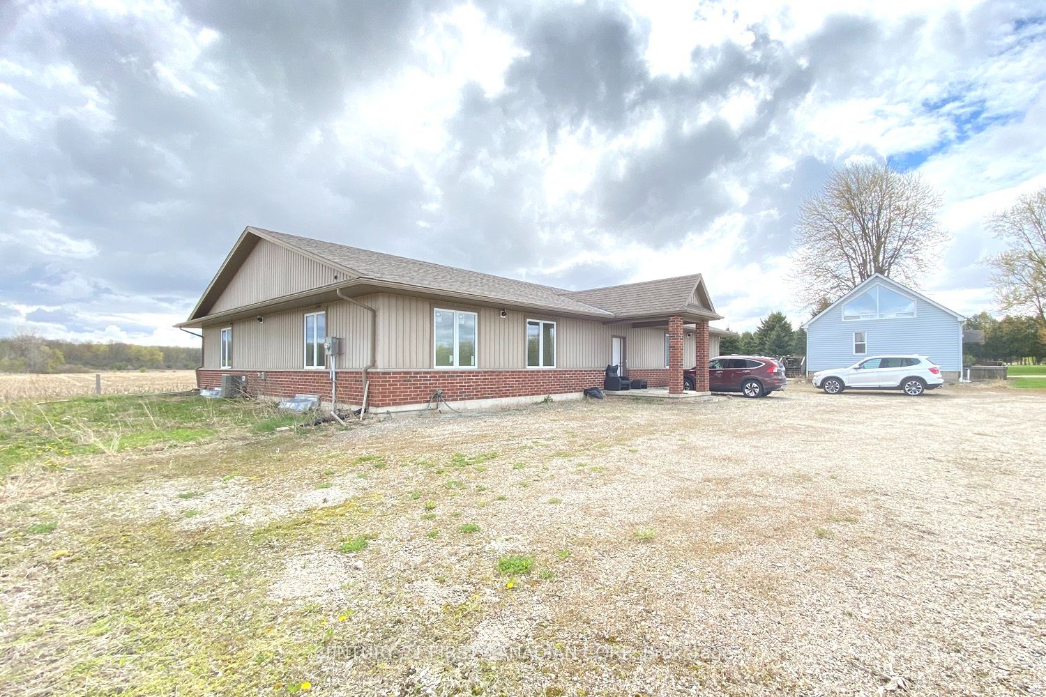 21000 REBECCA Road, Thames Centre, ON N0M 2P0 photo 2