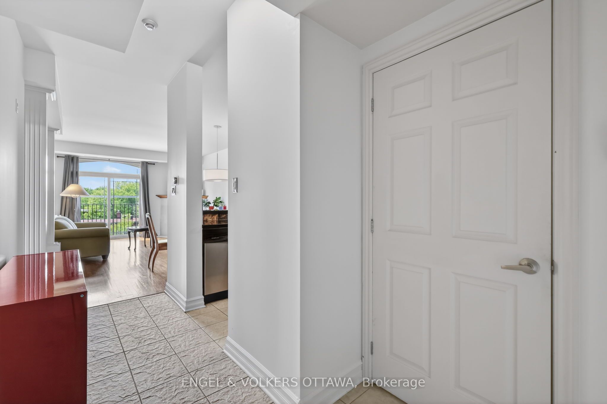 711 Churchill Avenue 401, Westboro - Hampton Park, ON K1Z 7J9 photo 5