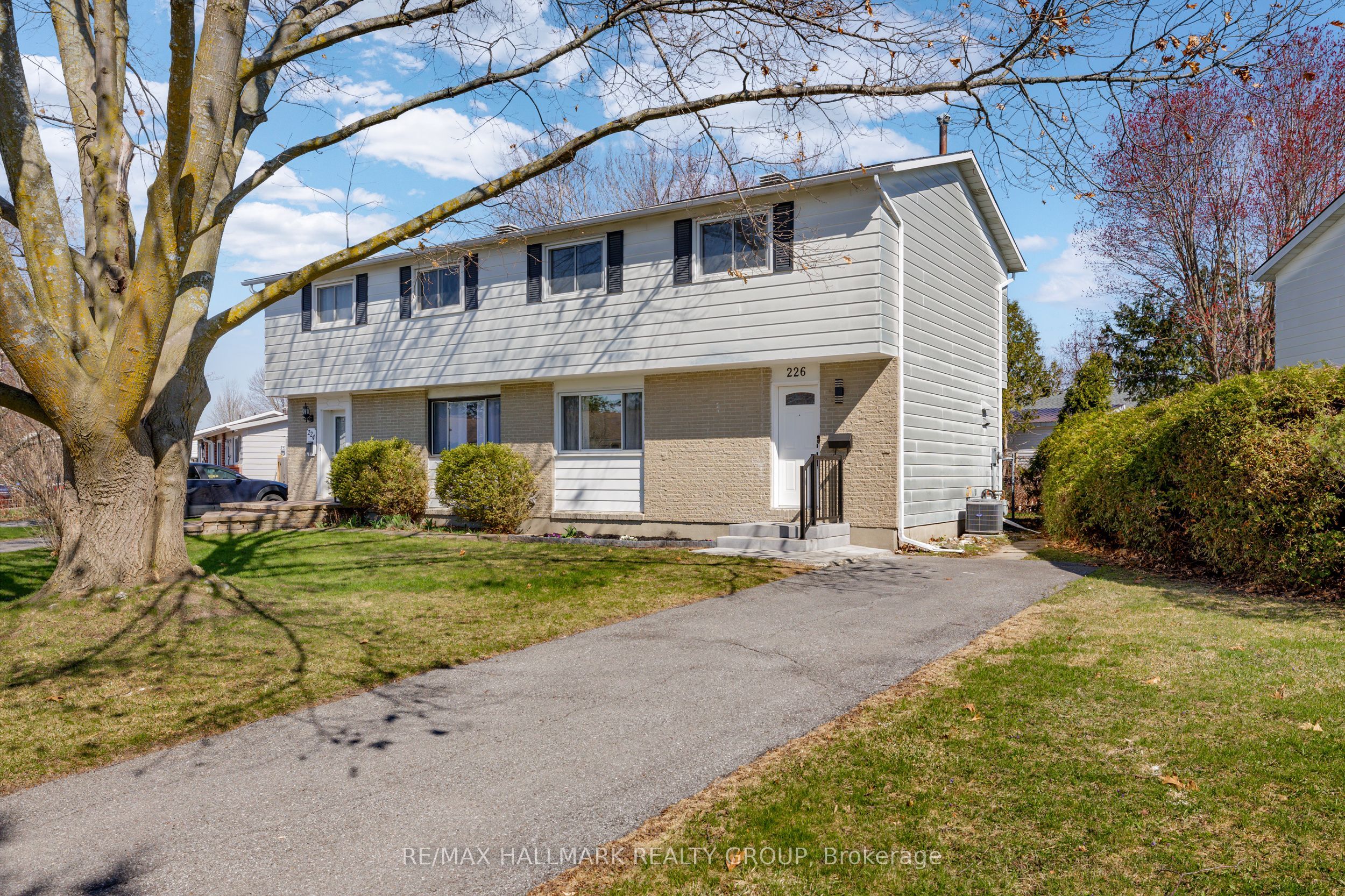 226 Old Colony Road, Kanata, ON K2L 1M7 photo 2