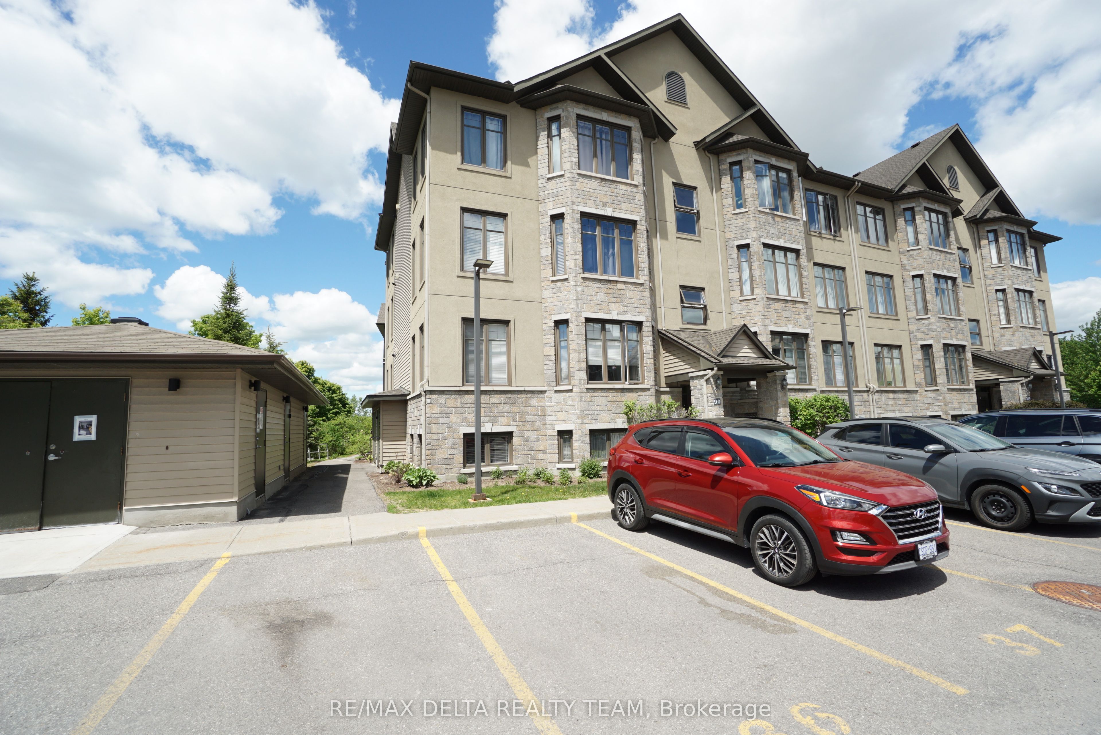 90 Prestige Circle 7, Orleans - Cumberland and Area, ON K4A 0Y1 photo 3